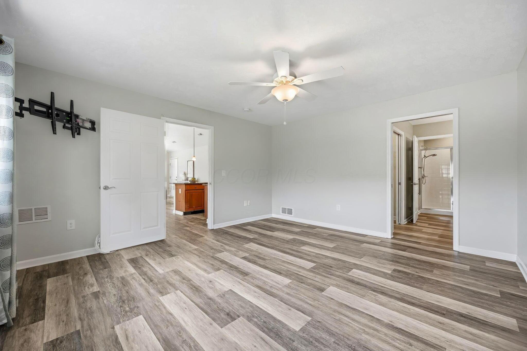 5676 Silver Frost Road, 2