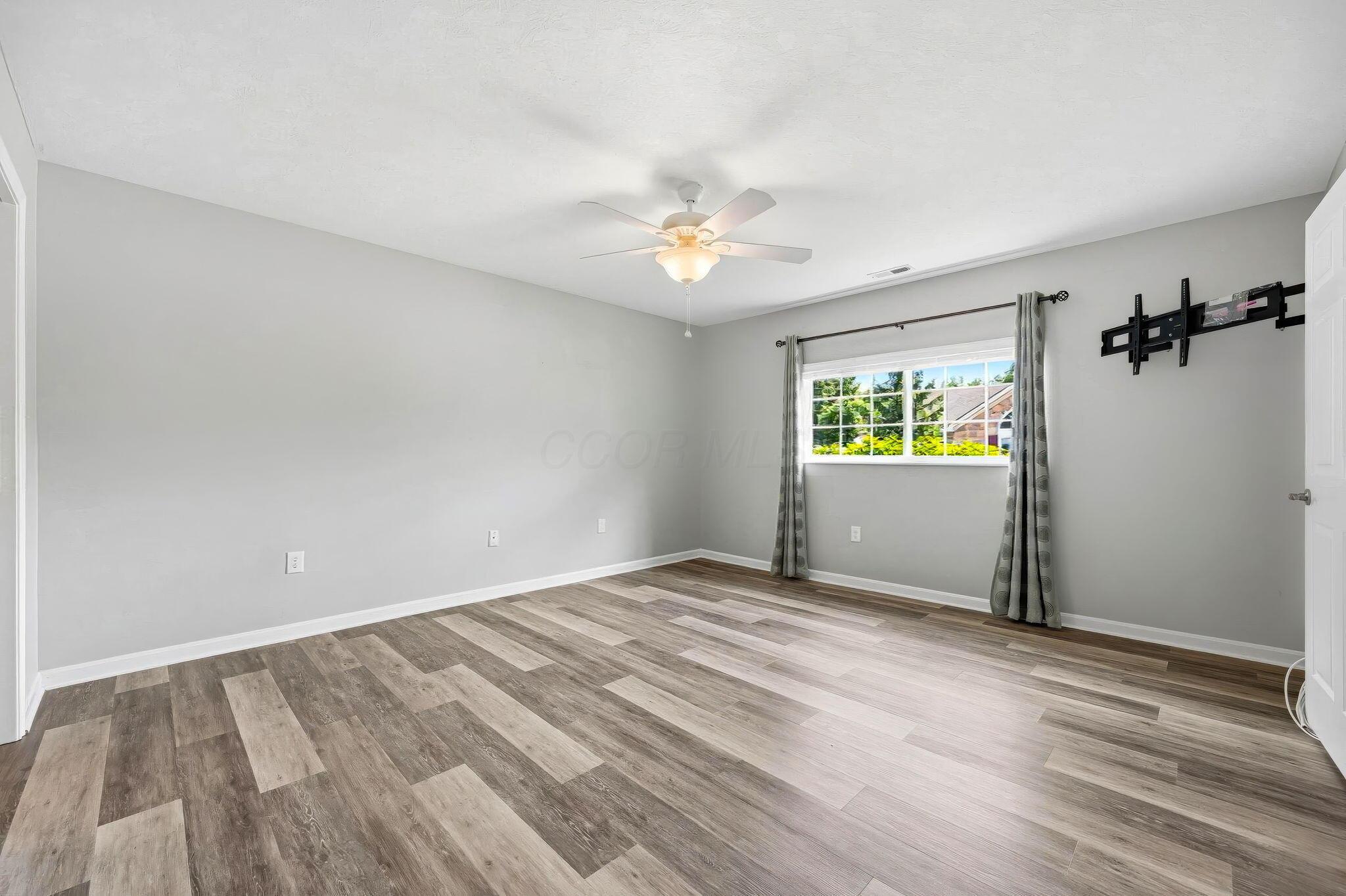5676 Silver Frost Road, 2
