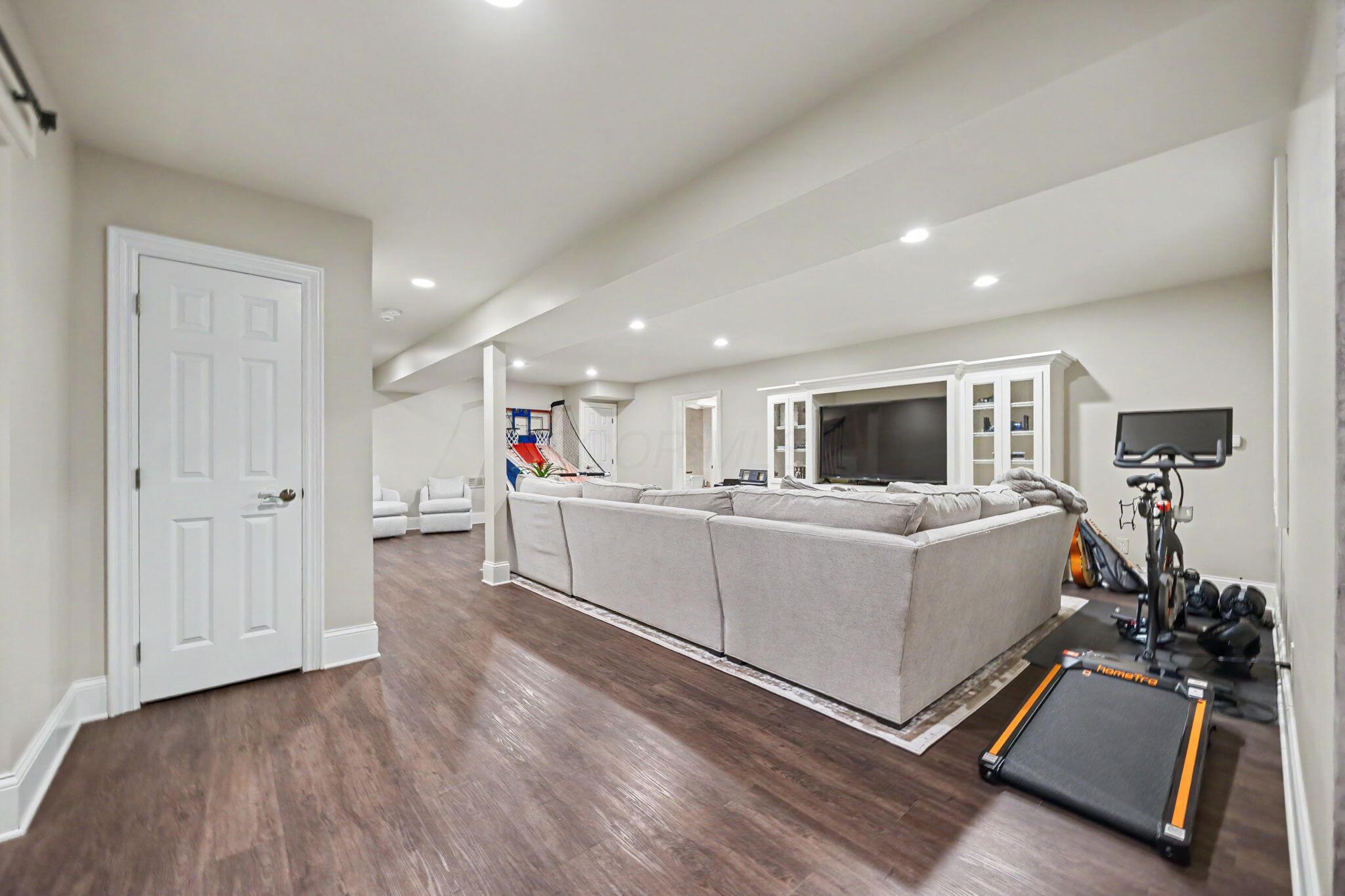 46 Pickett Place