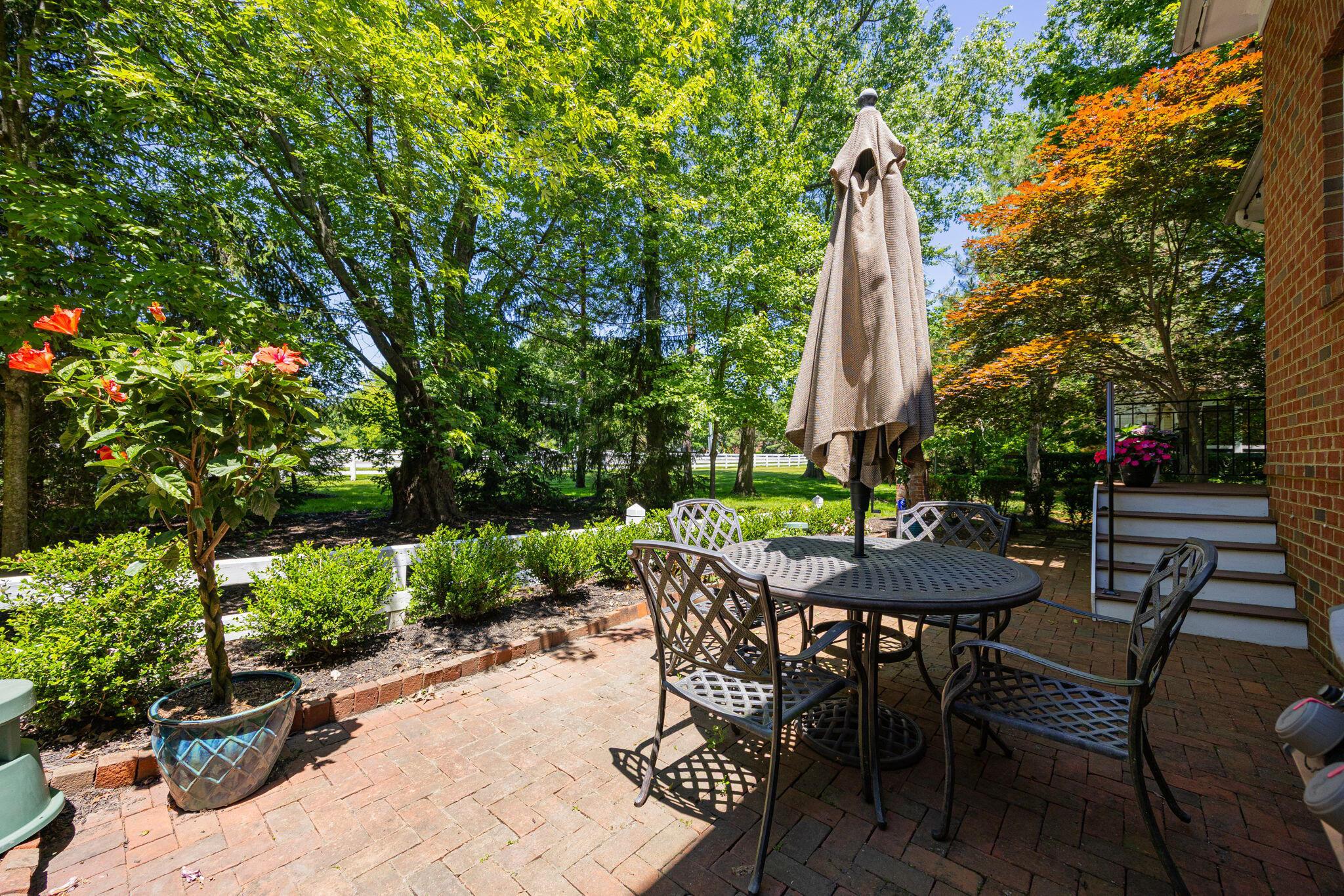 46 Pickett Place