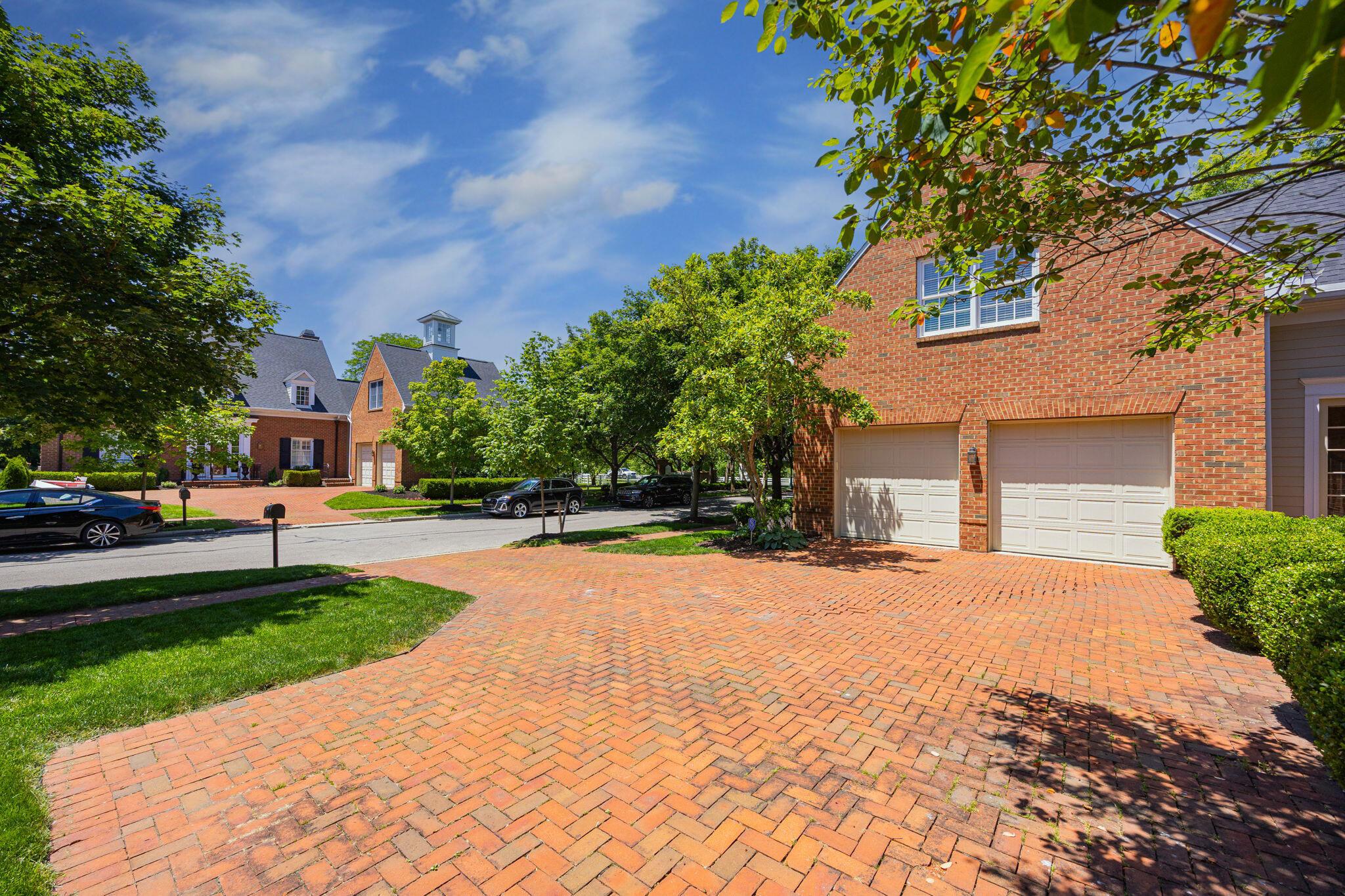 46 Pickett Place