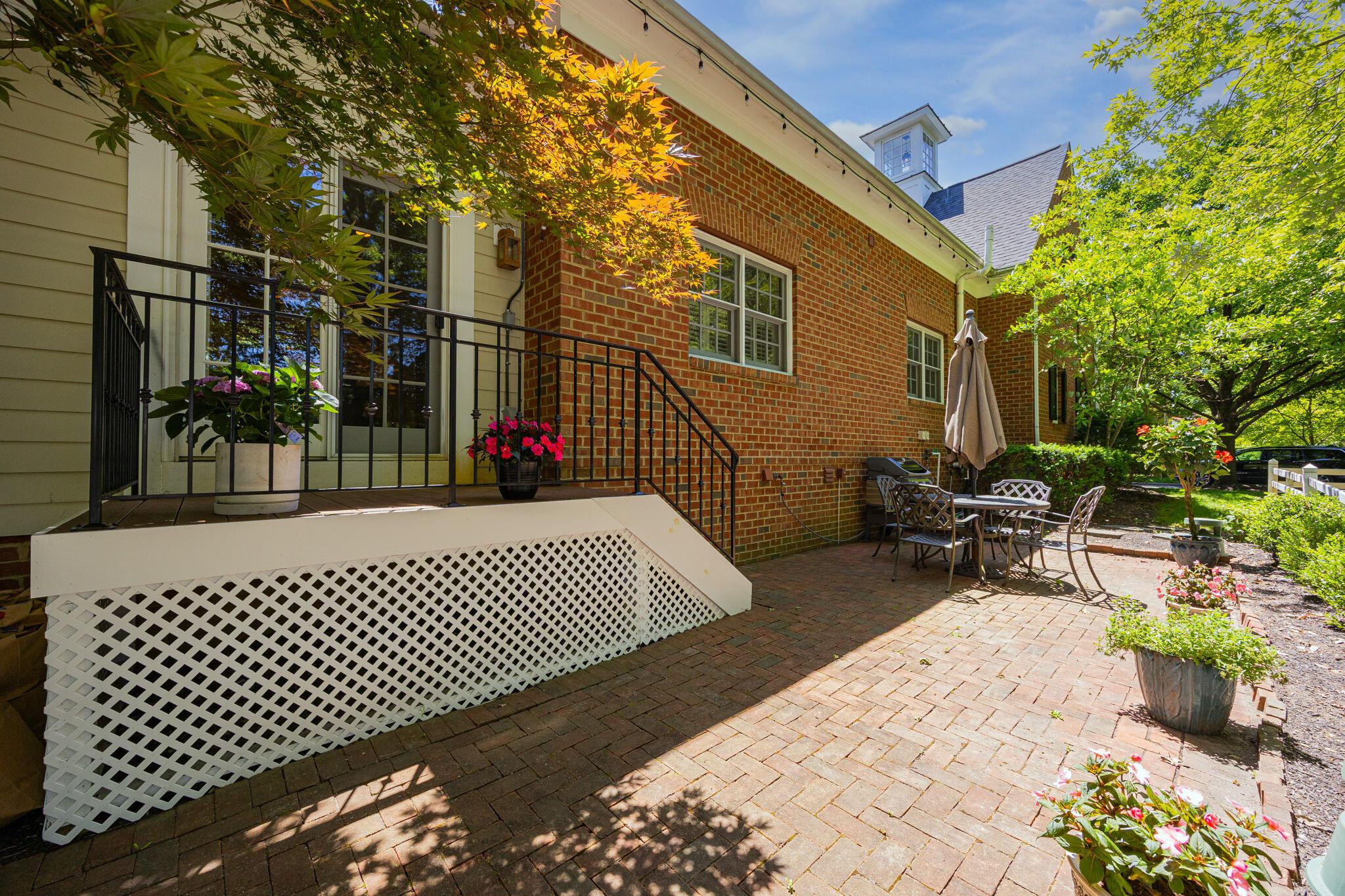46 Pickett Place