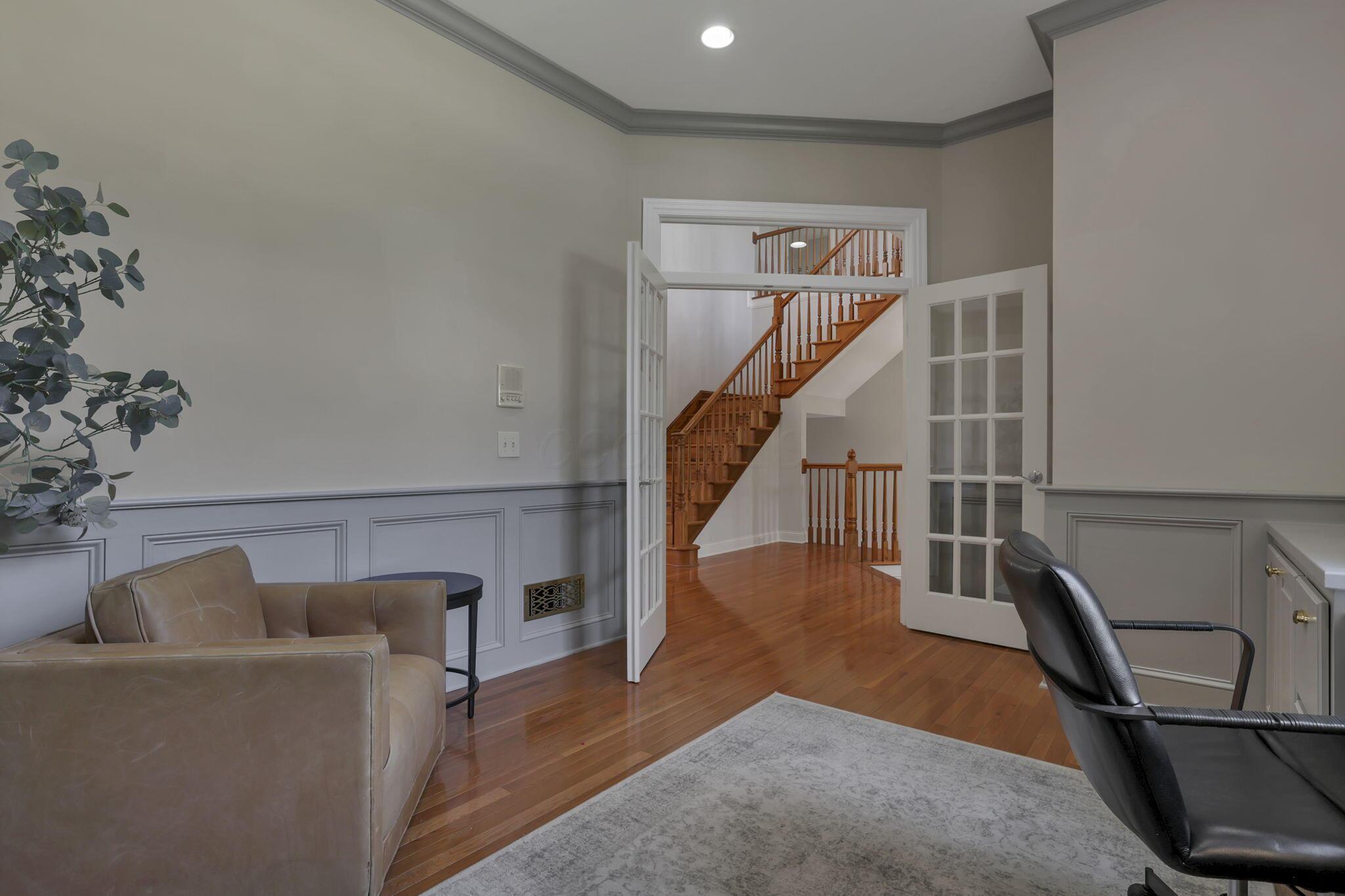 4085 Chelsea Green W