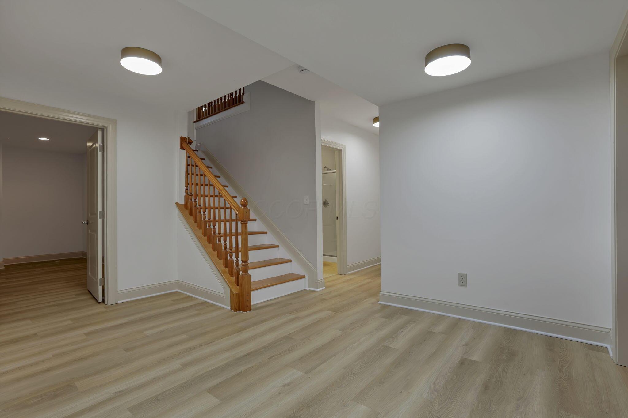 4085 Chelsea Green W