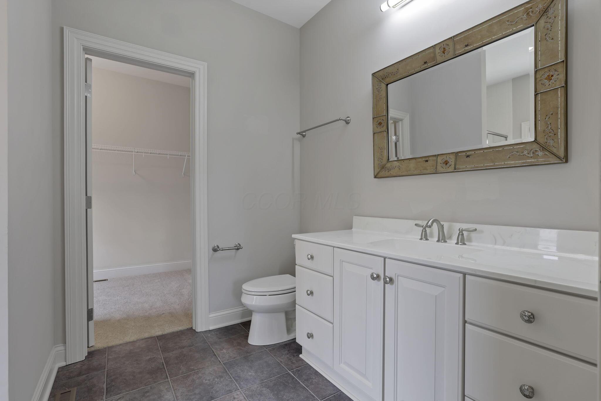 4085 Chelsea Green W
