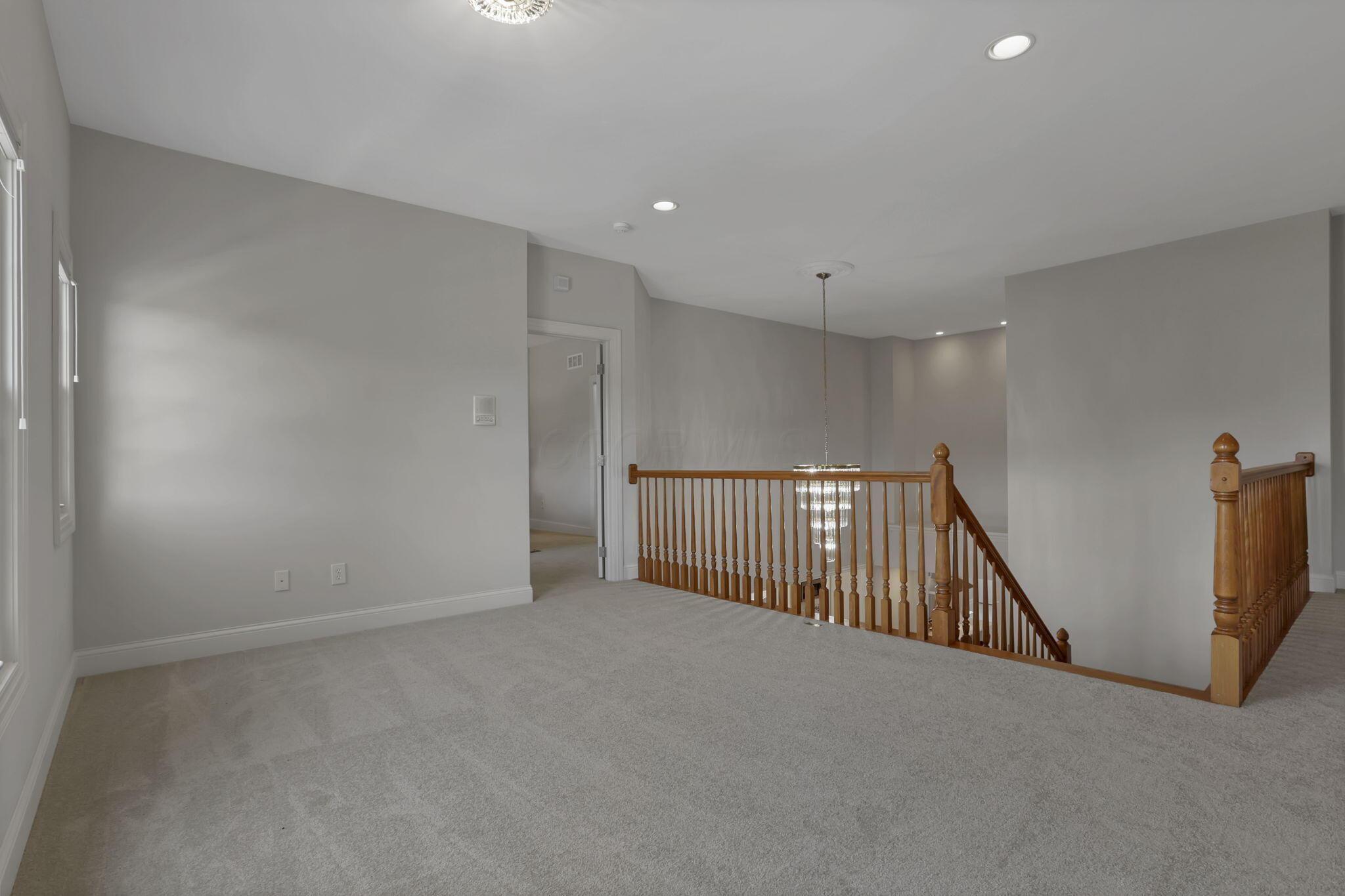 4085 Chelsea Green W