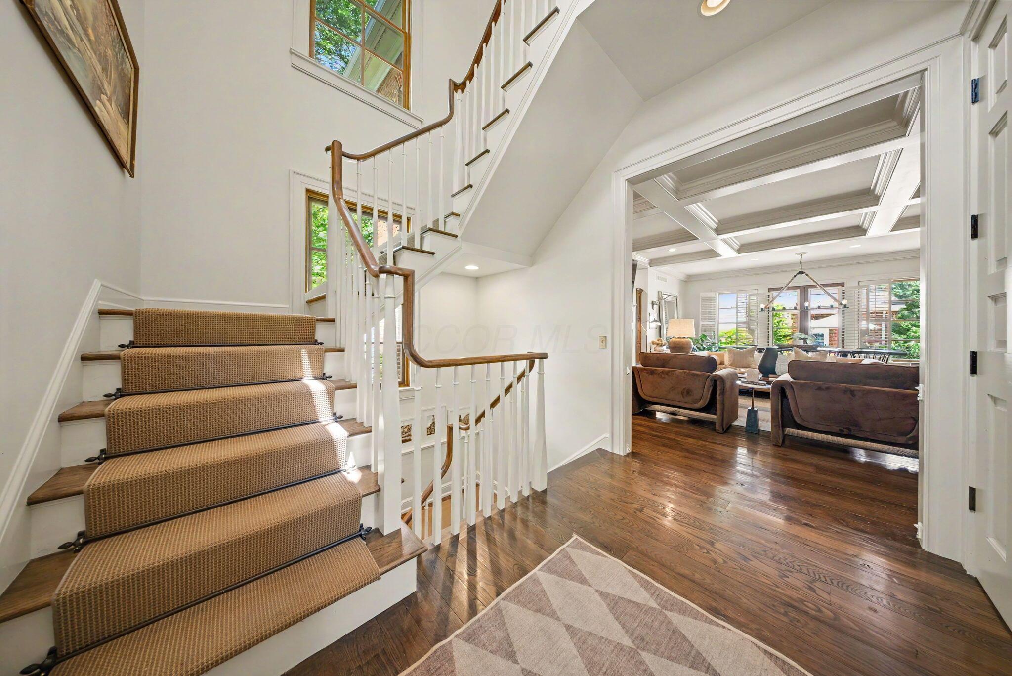 7376 James River Road