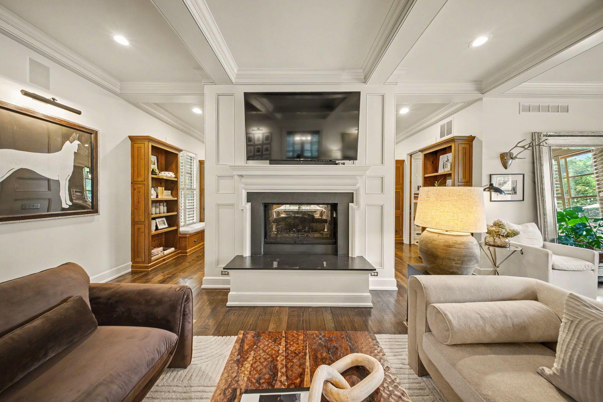 7376 James River Road