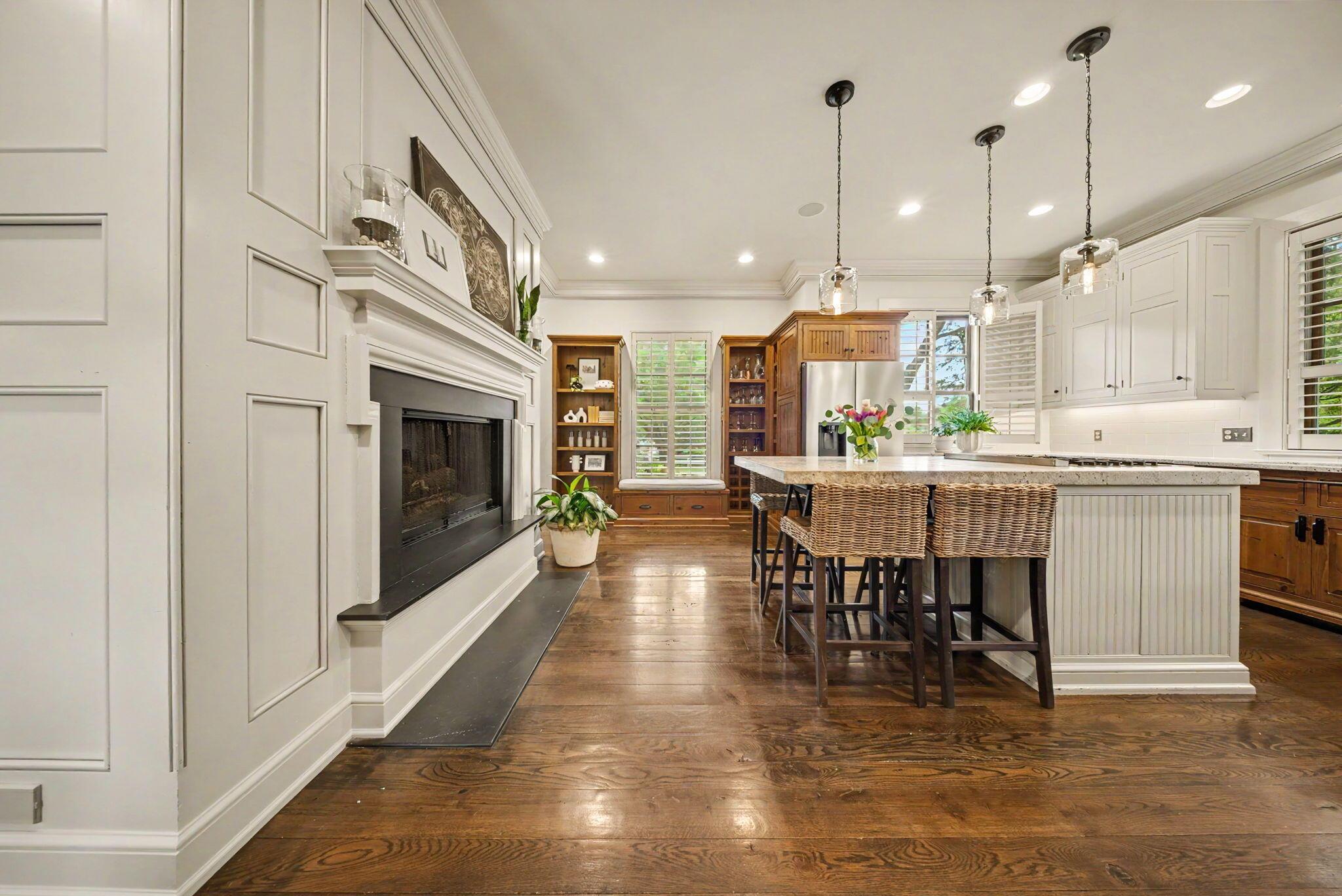 7376 James River Road