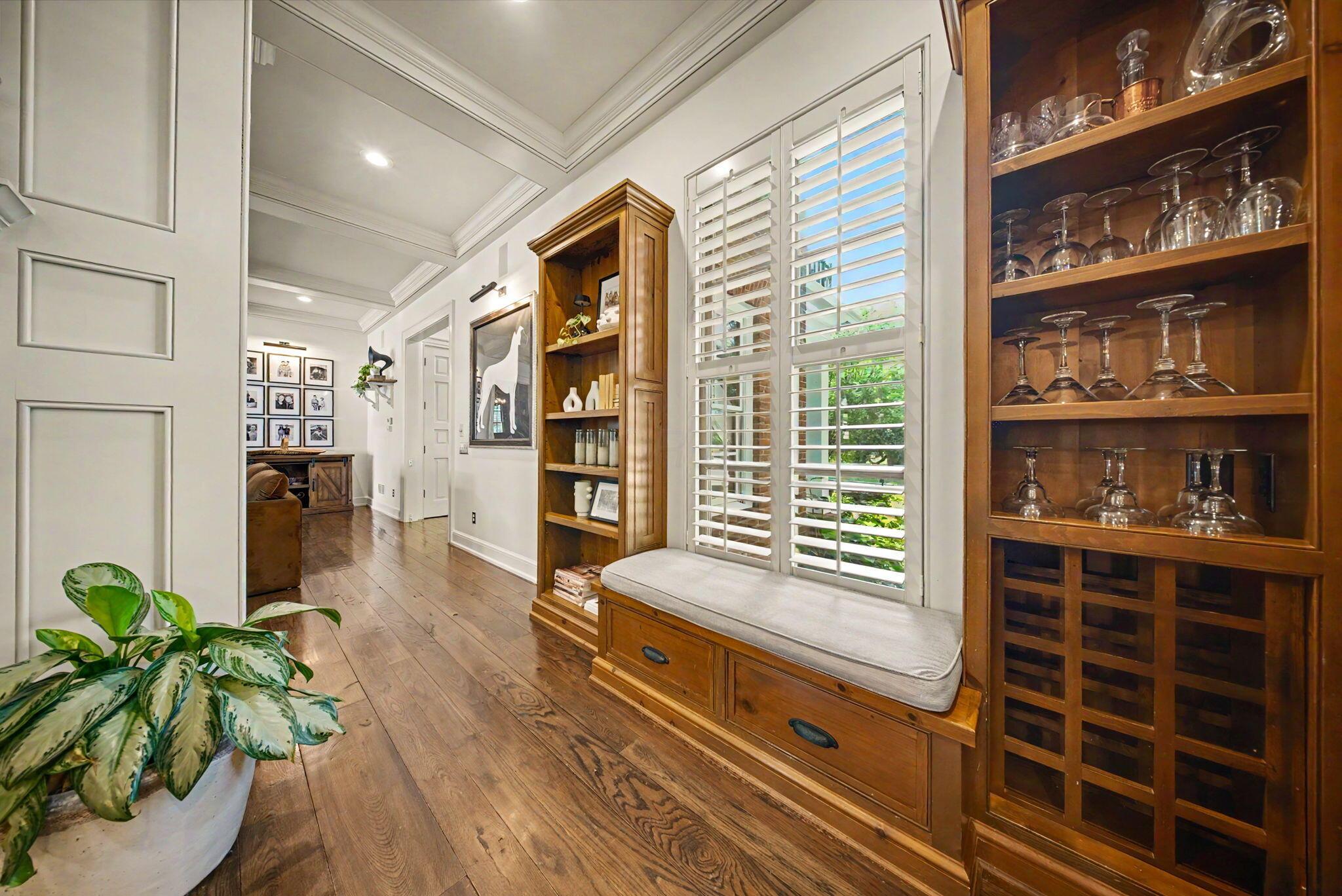 7376 James River Road