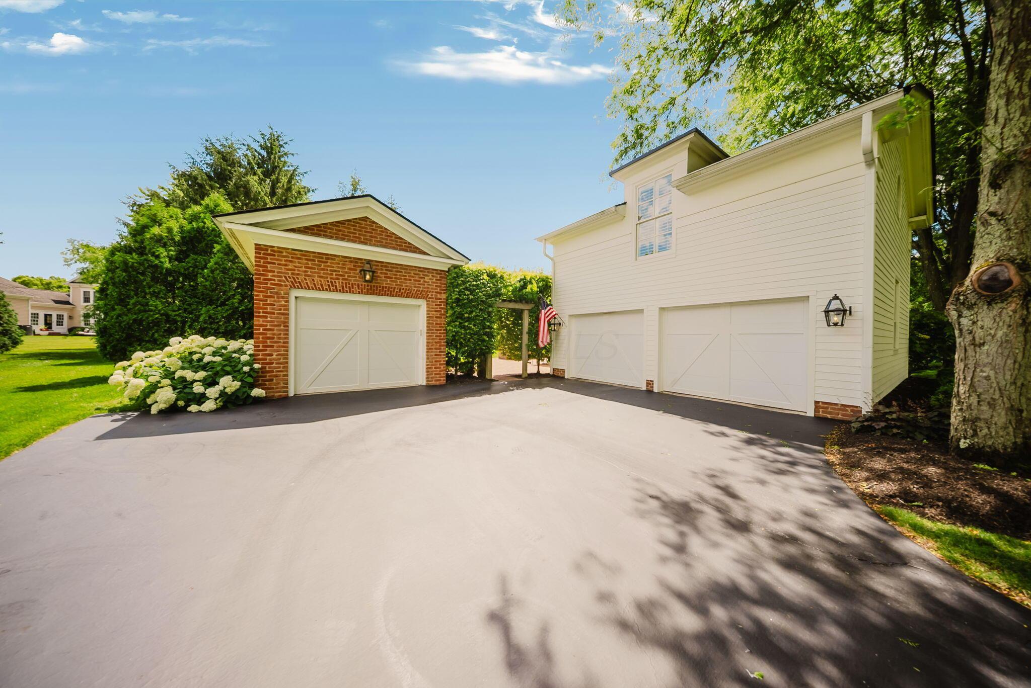 7376 James River Road