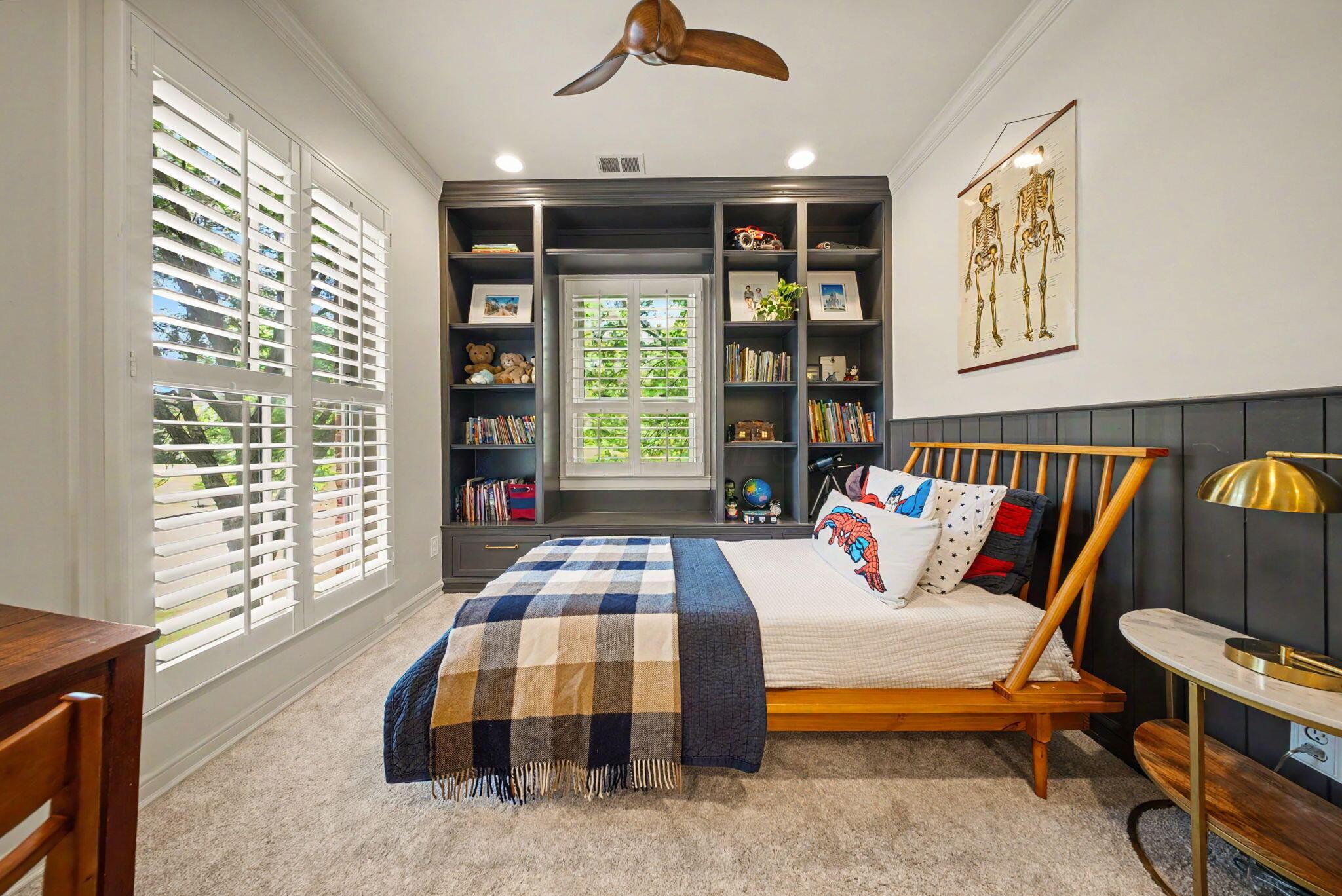 7376 James River Road