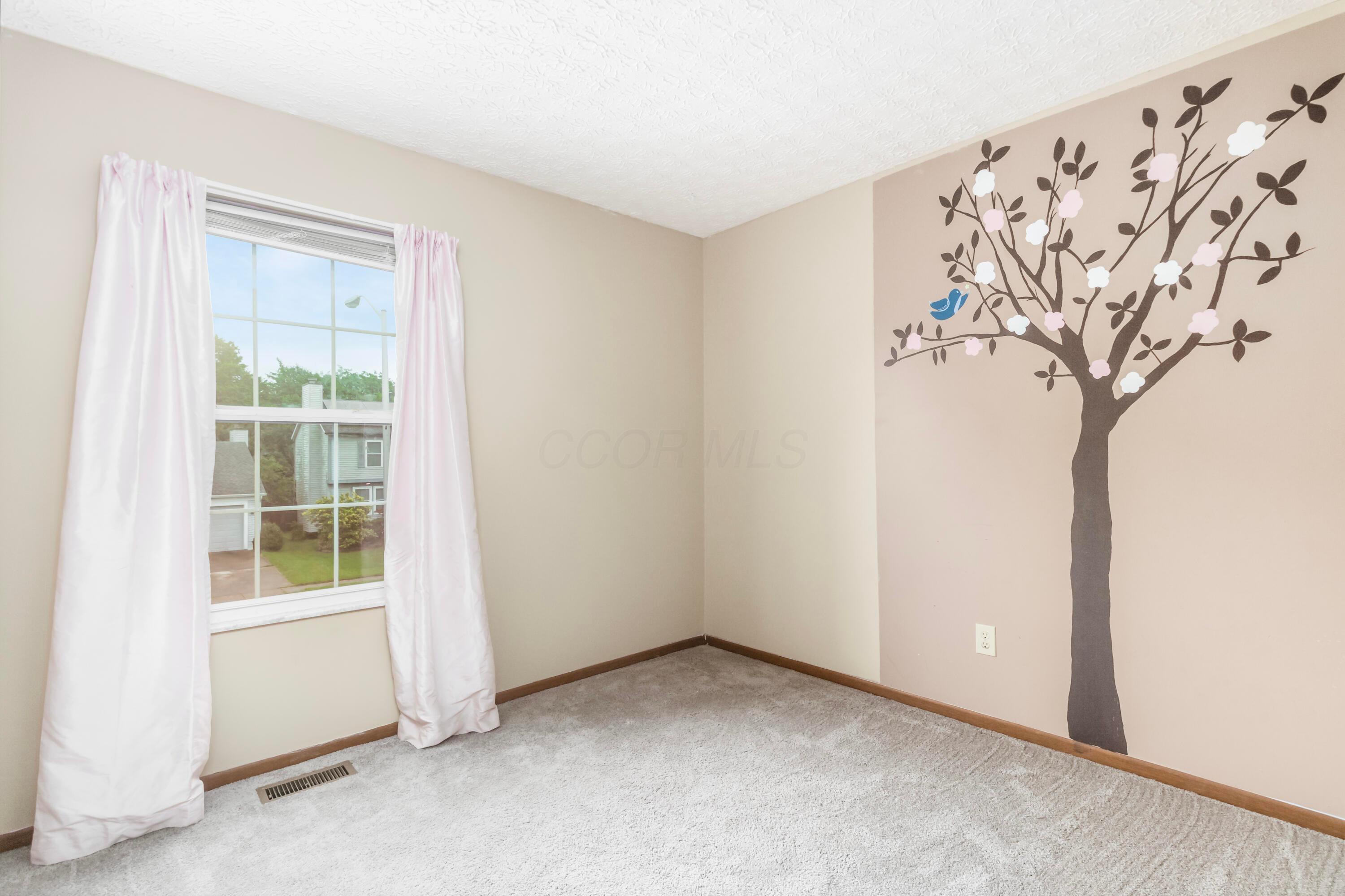 5912 Buechler Bend