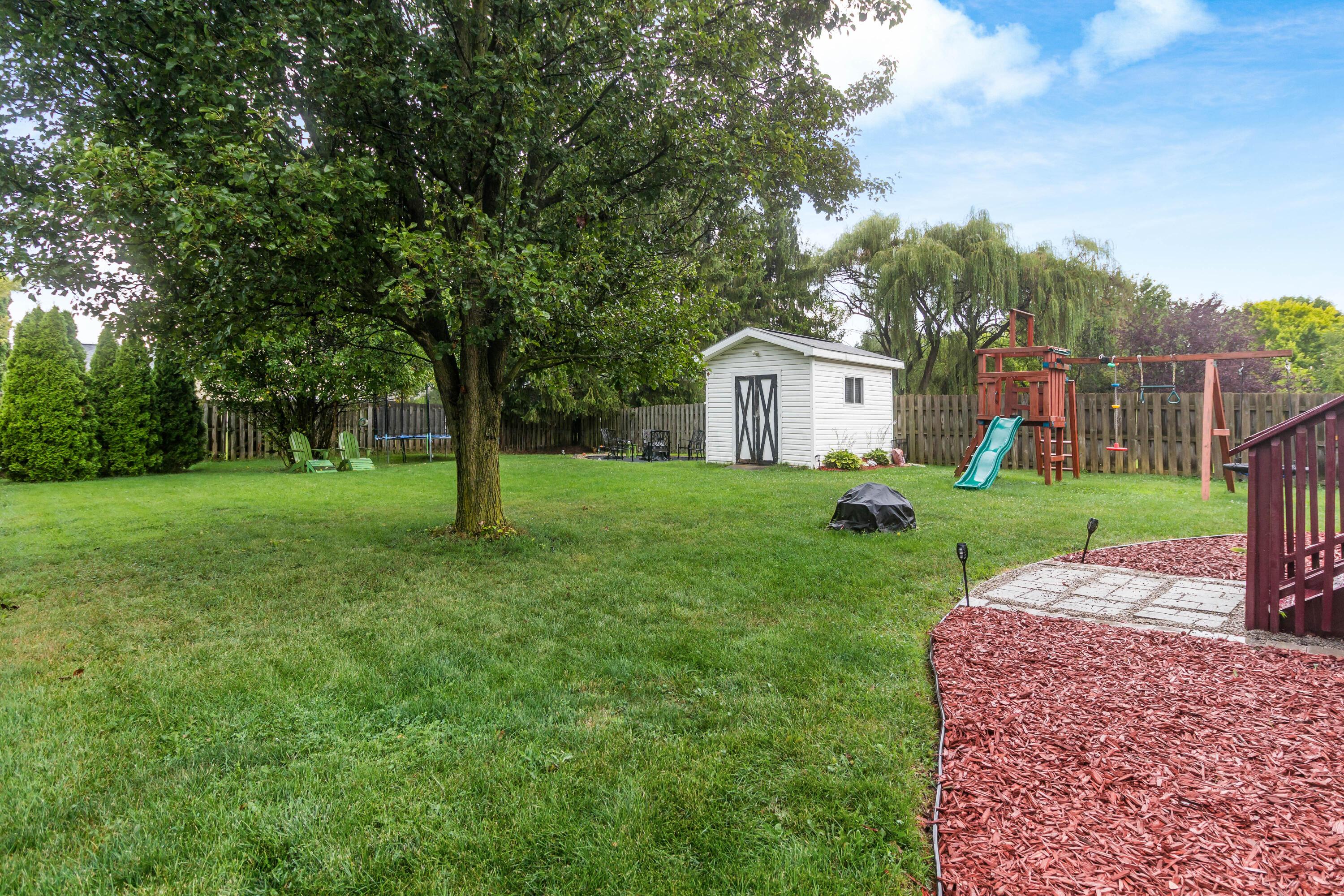 5912 Buechler Bend