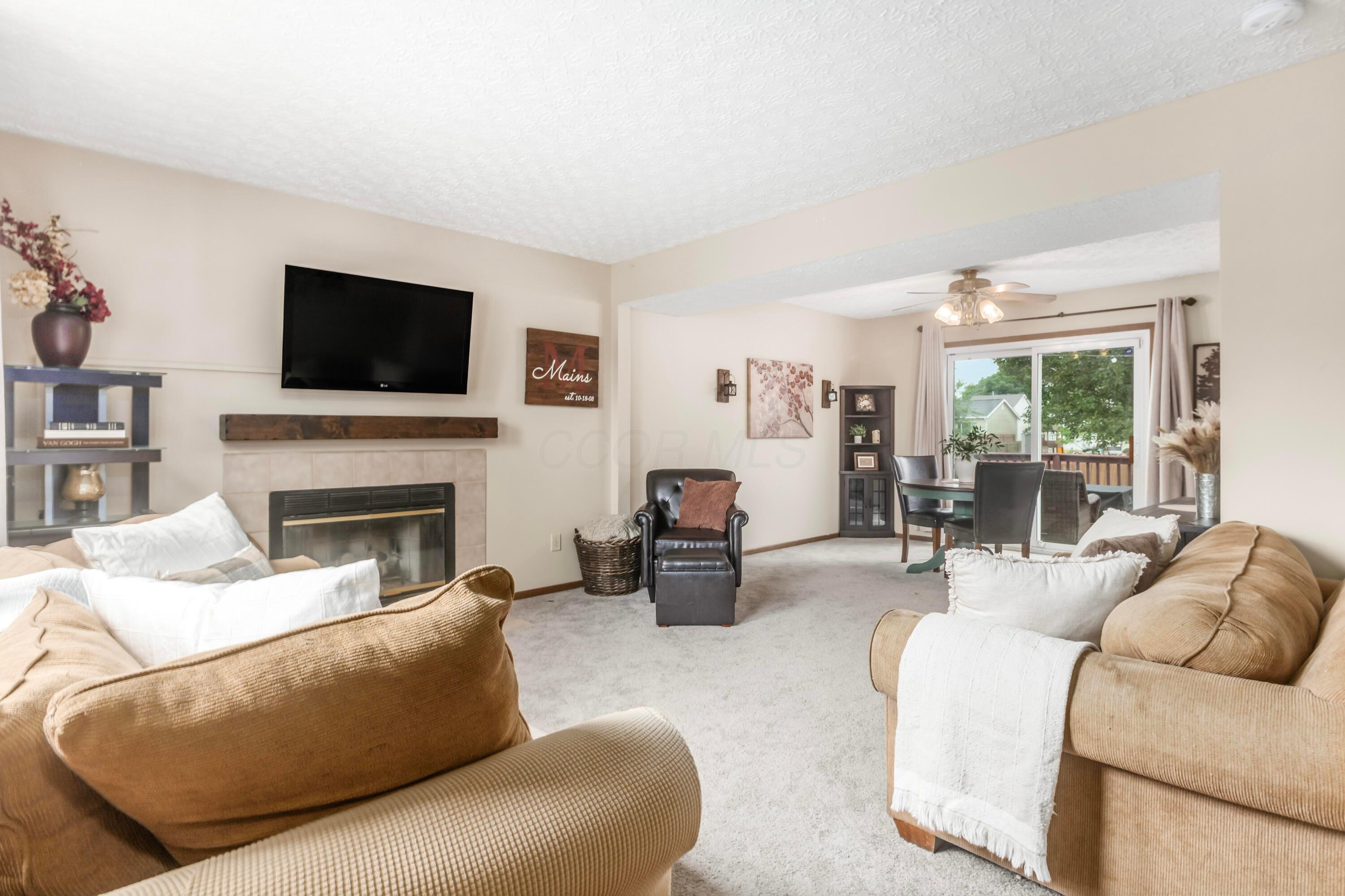 5912 Buechler Bend
