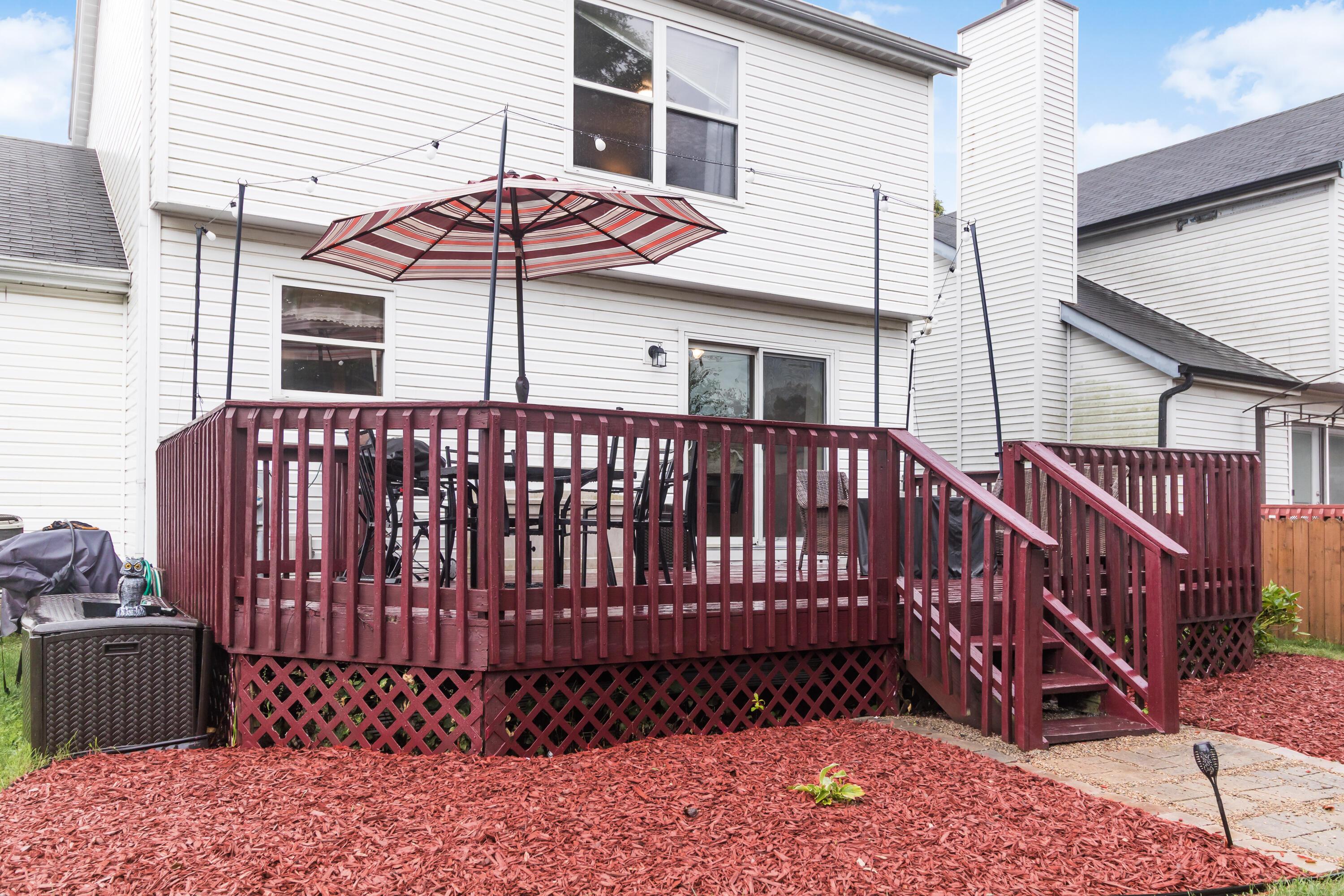 5912 Buechler Bend