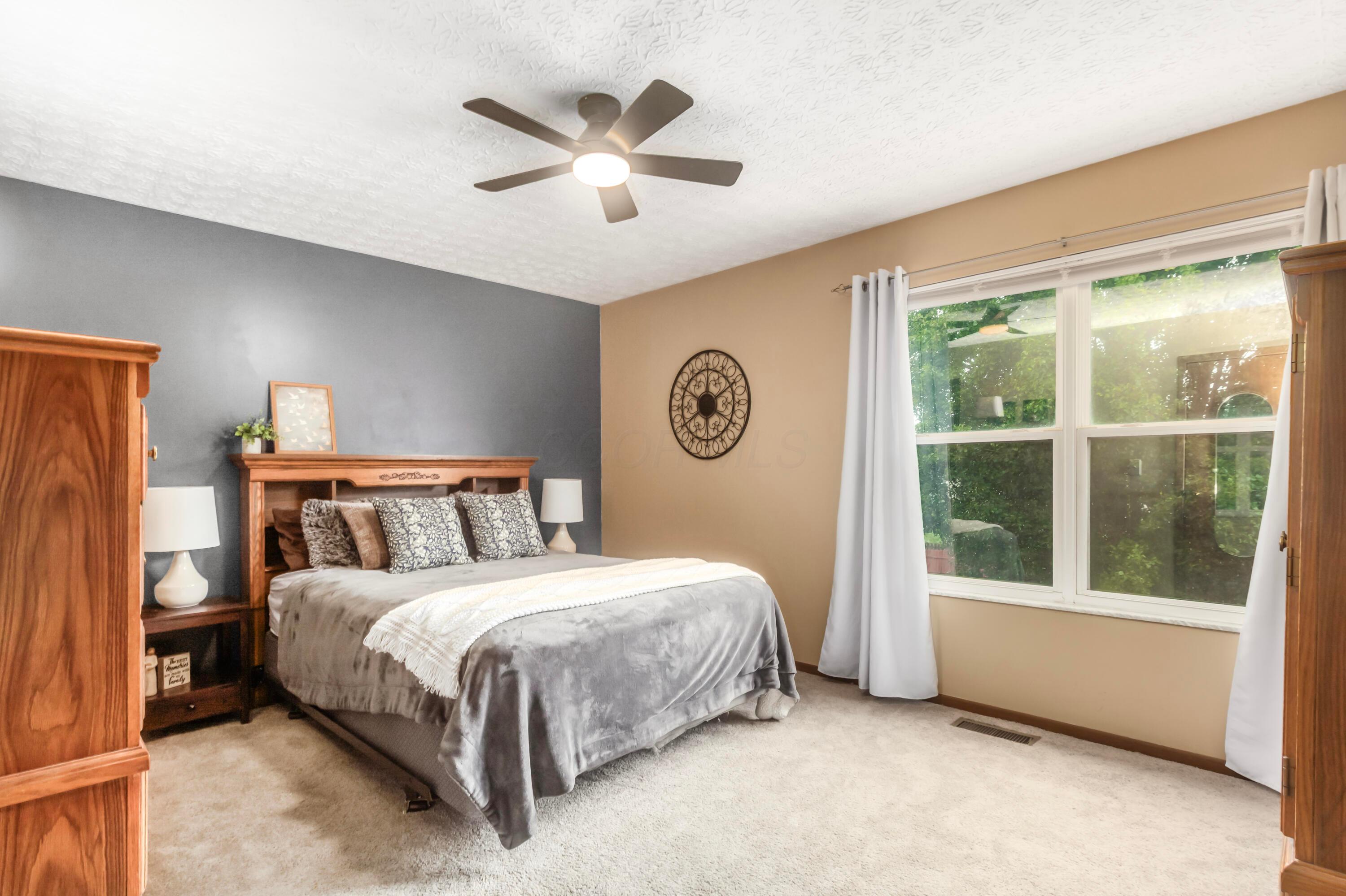 5912 Buechler Bend