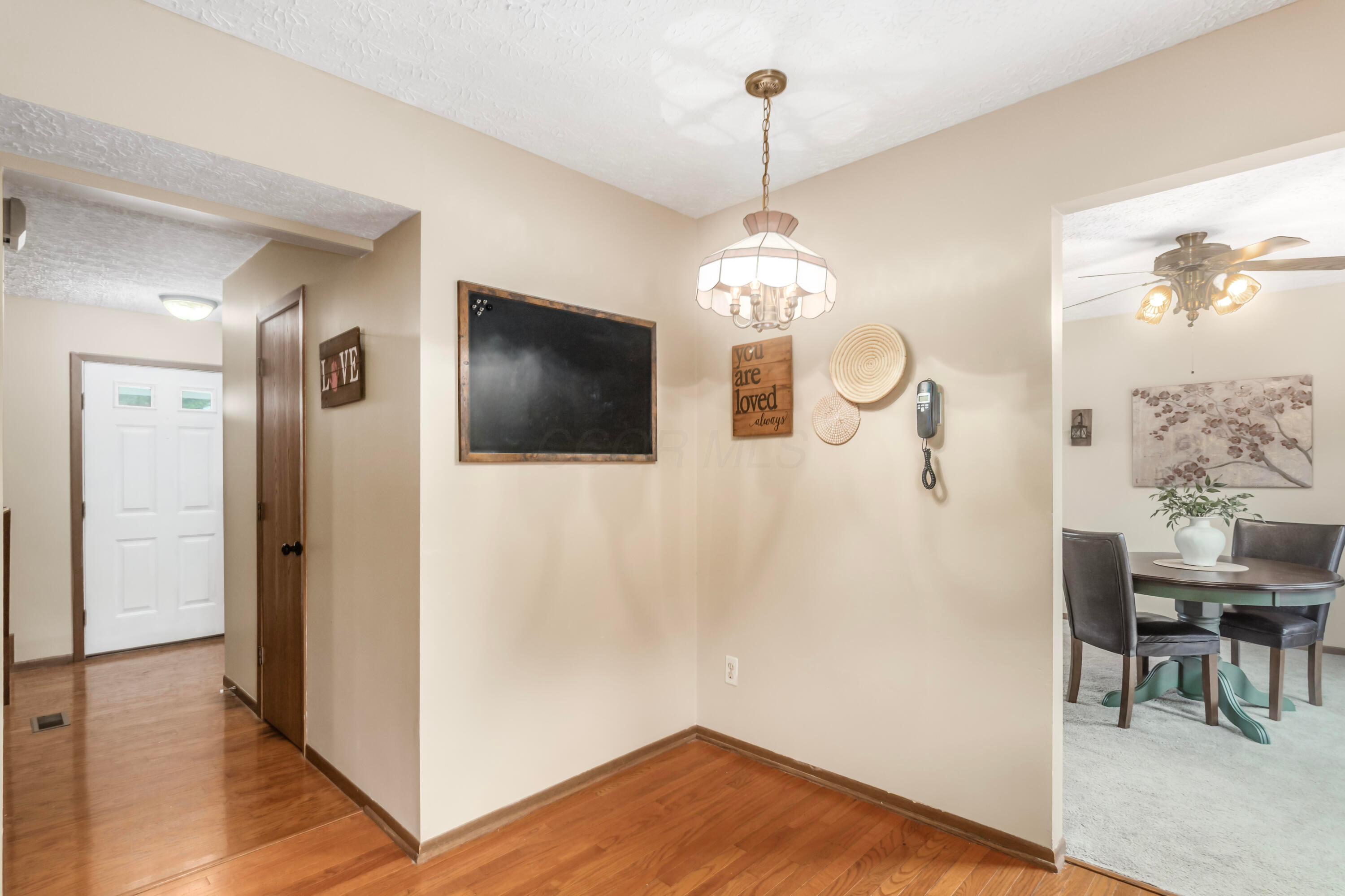 5912 Buechler Bend