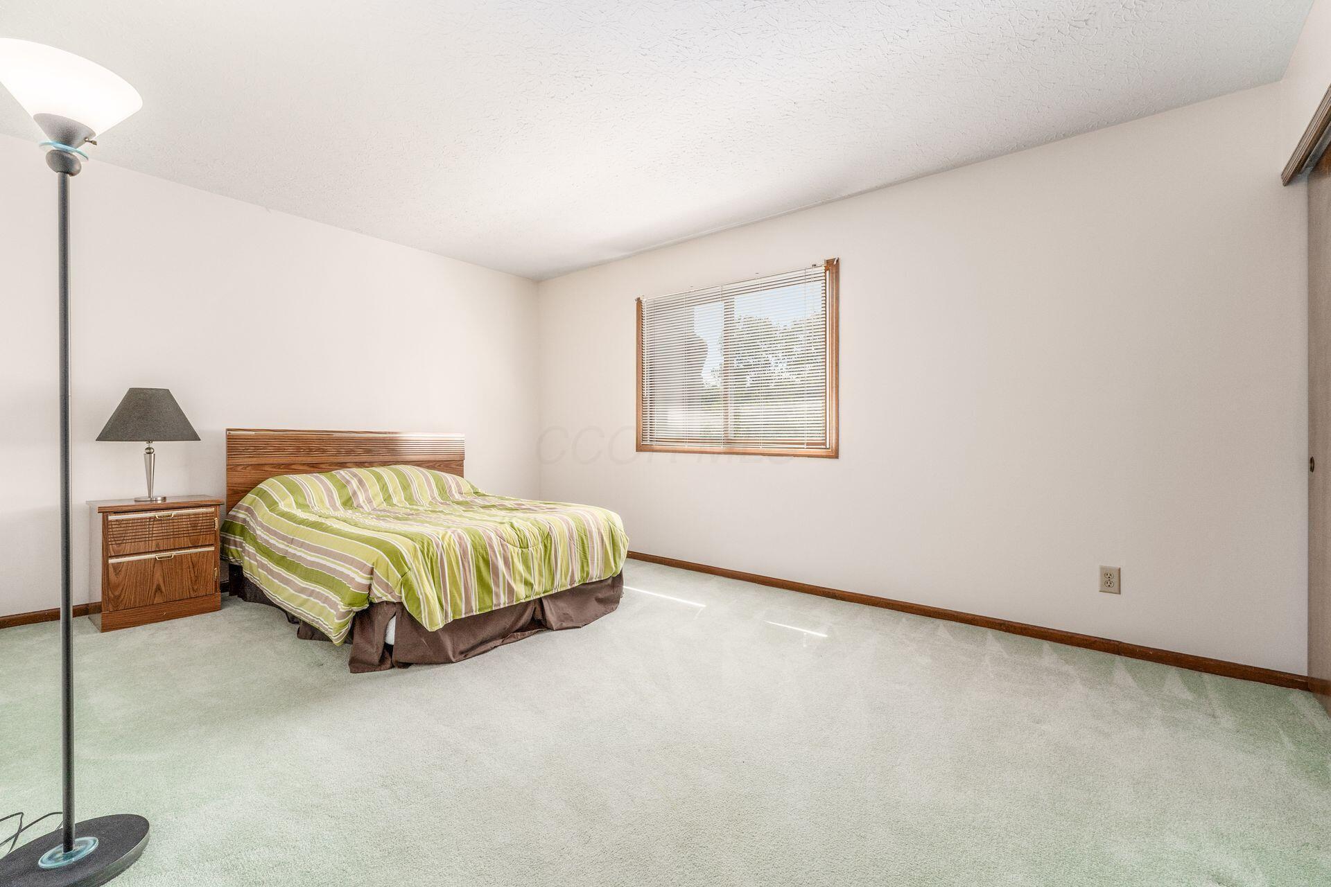 1949 Rockdale Drive, 32