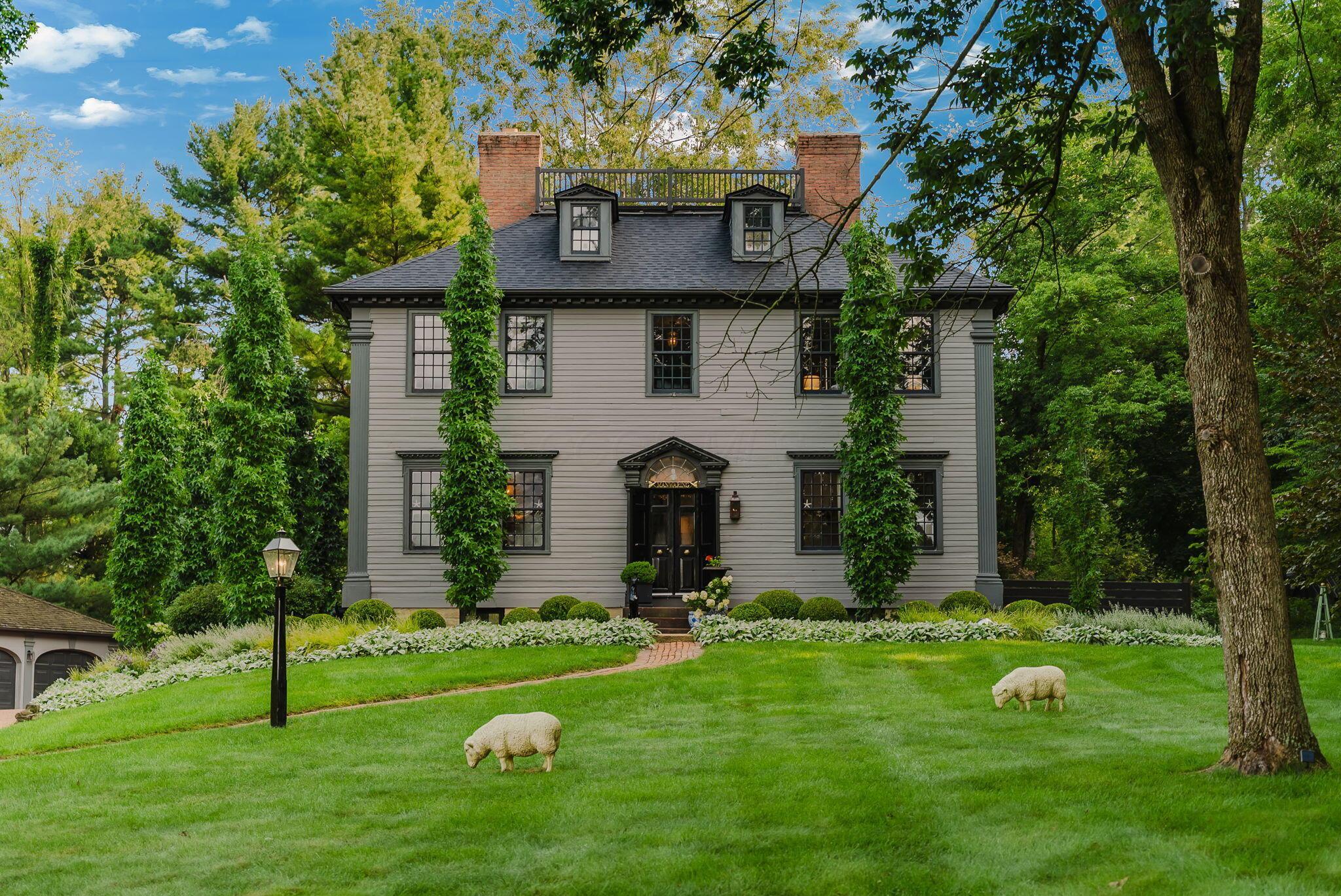 250 Potters Lane
