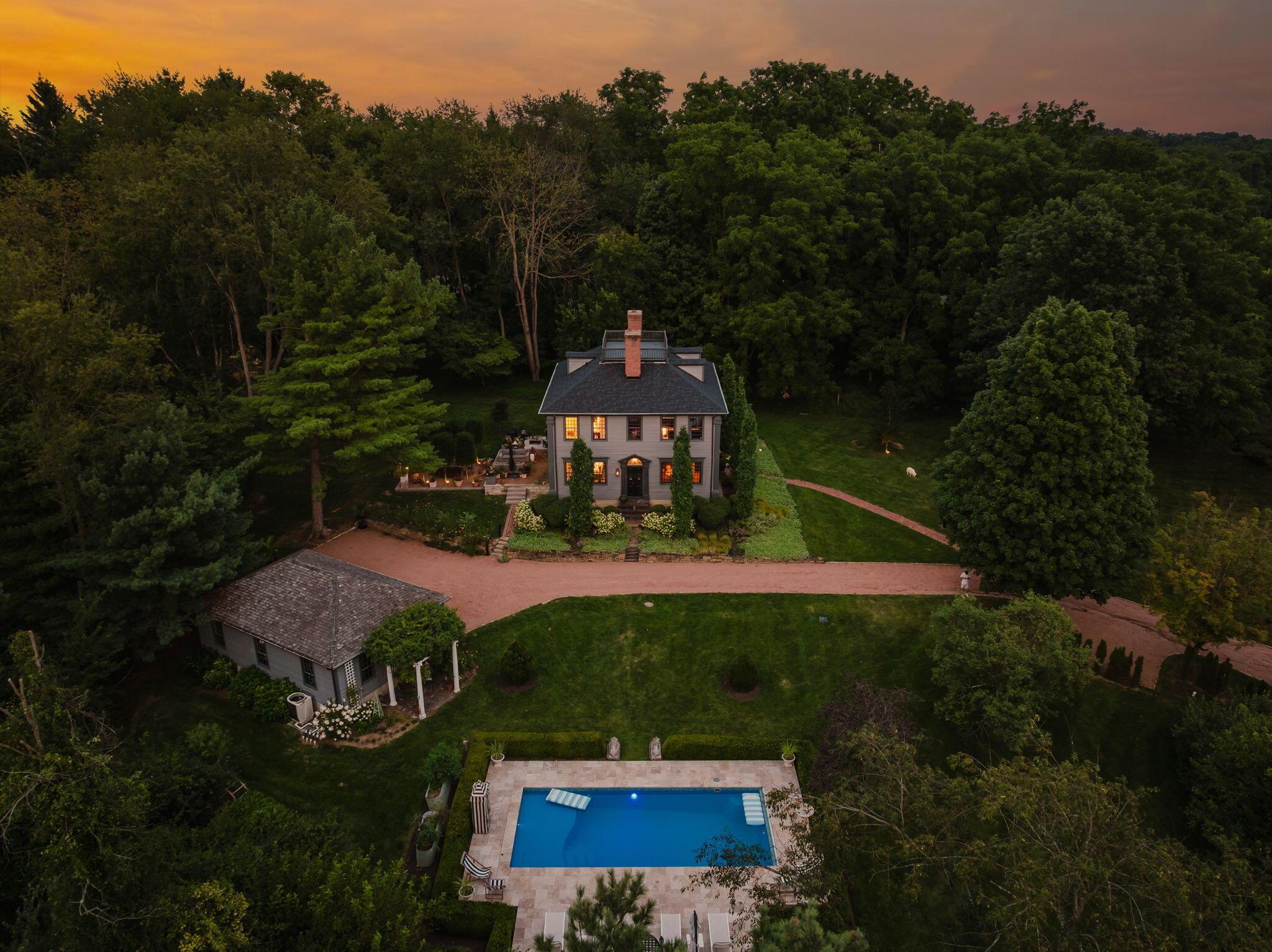 250 Potters Lane