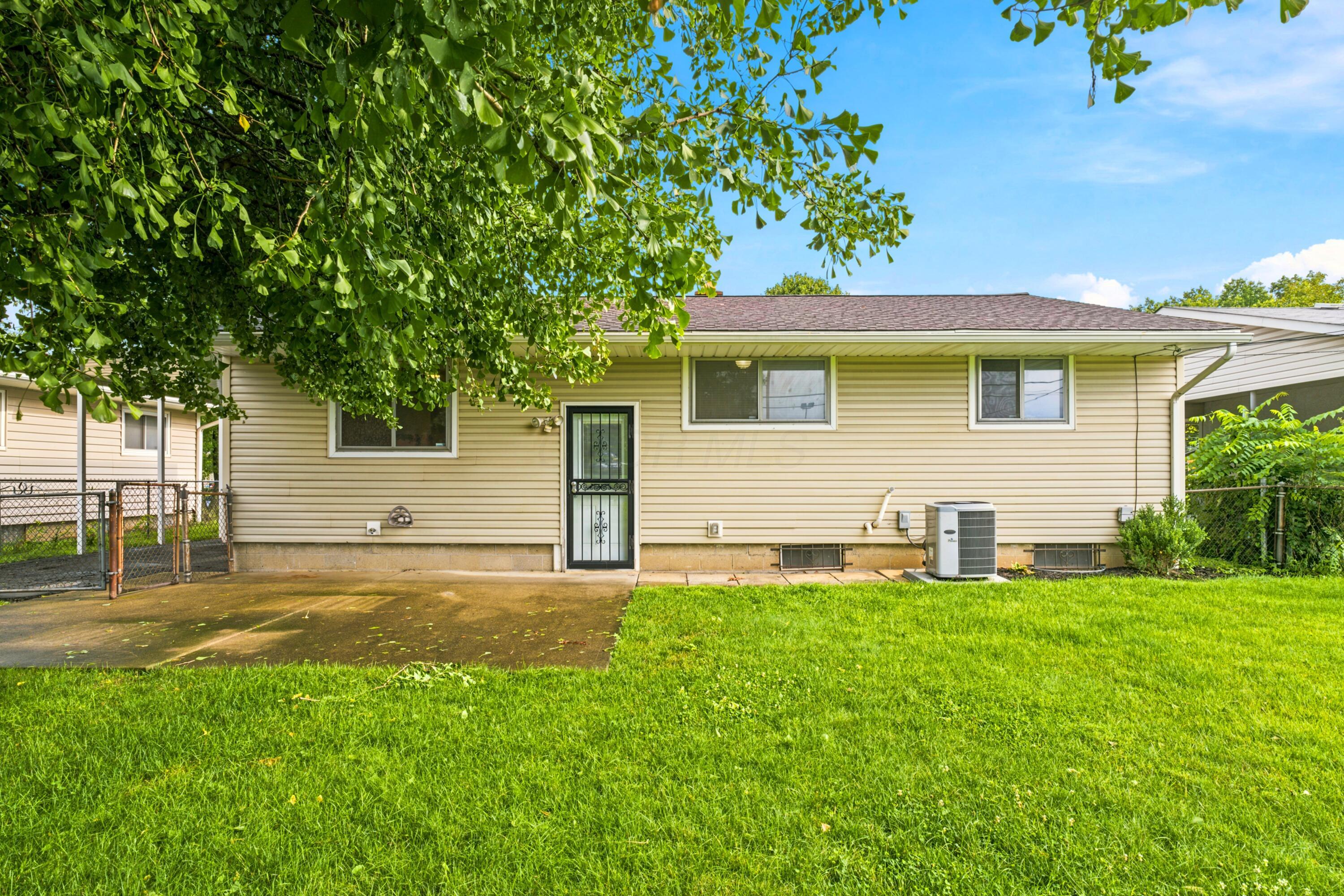 3449 Bolton Avenue