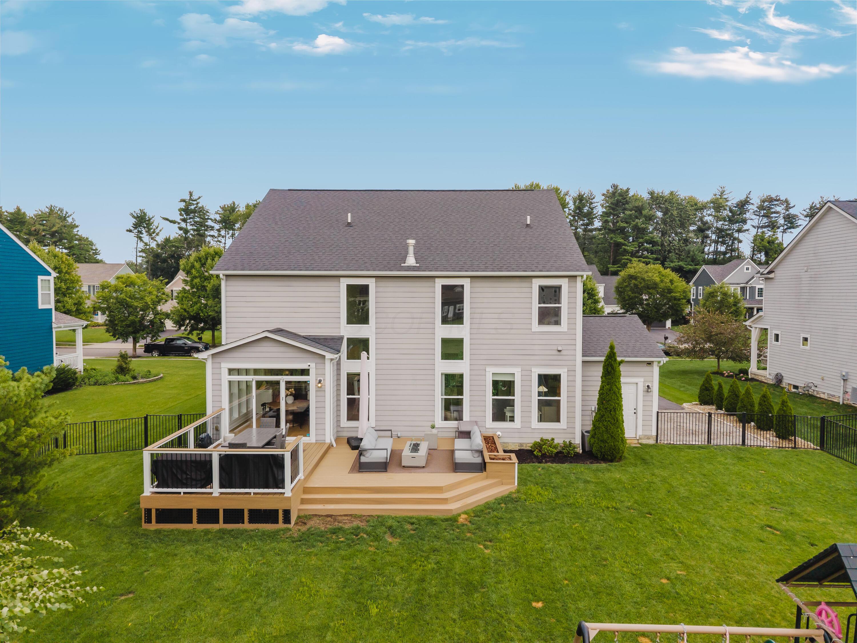 7442 Broxton Lane