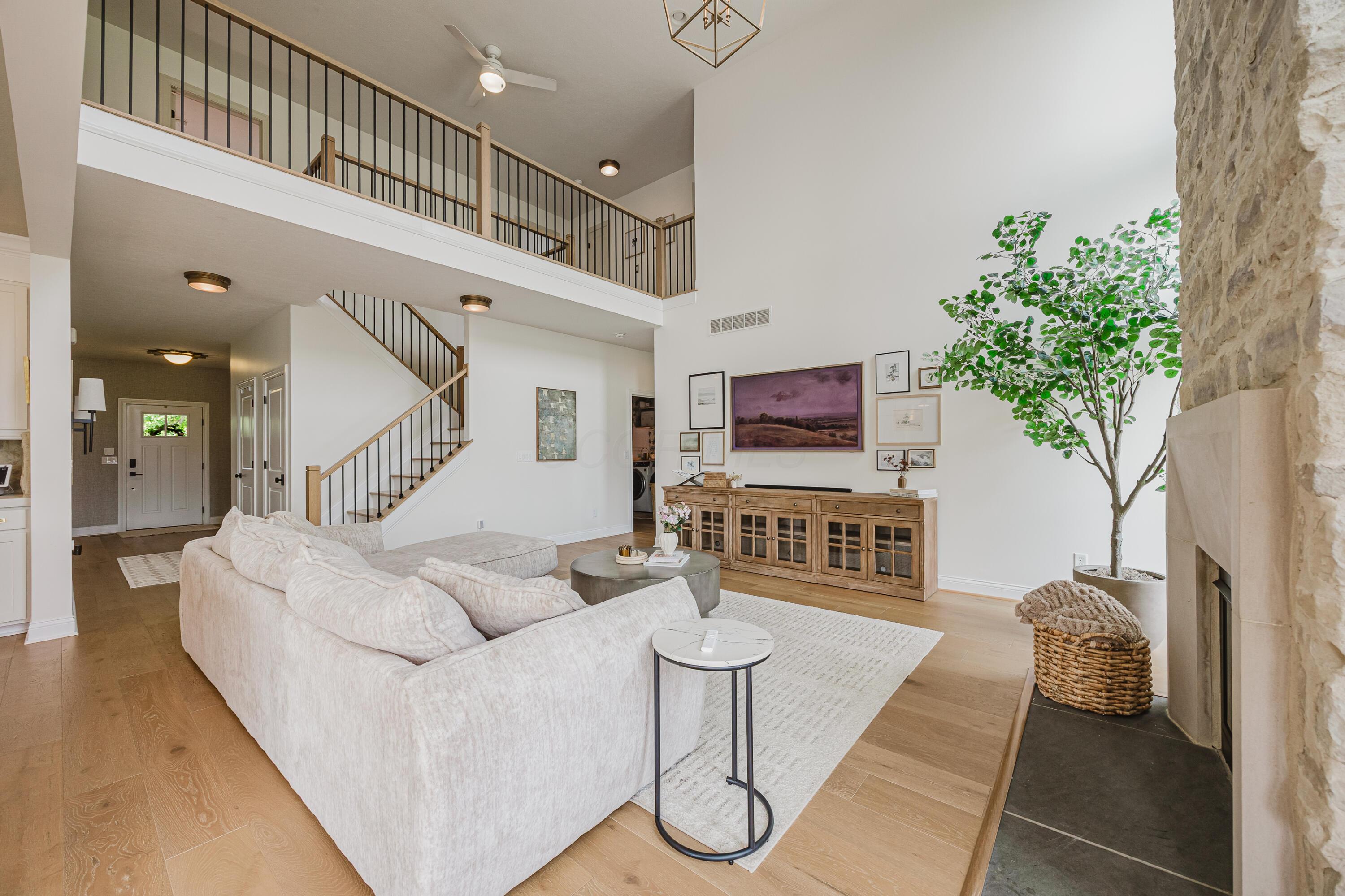 7442 Broxton Lane