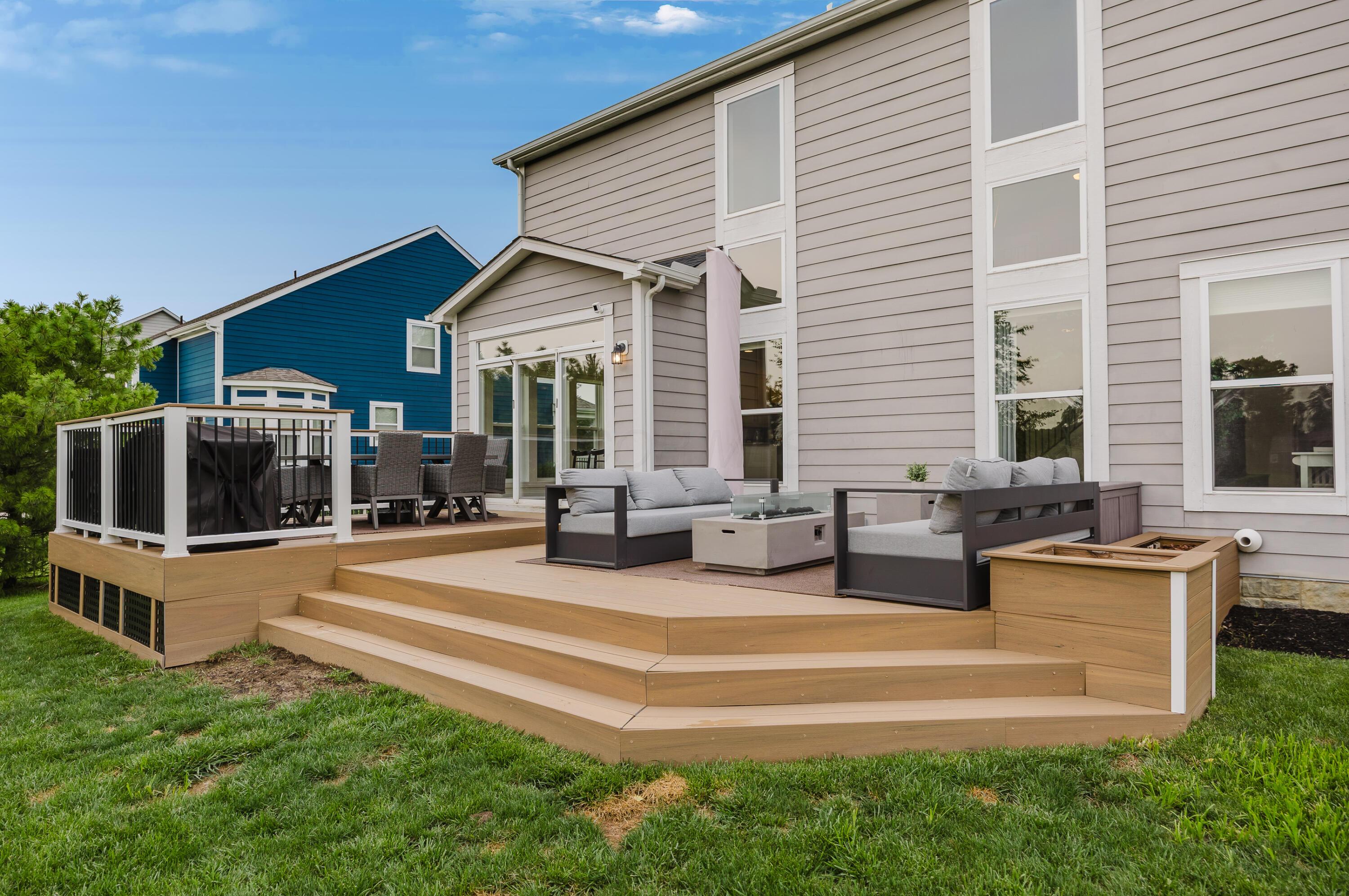 7442 Broxton Lane