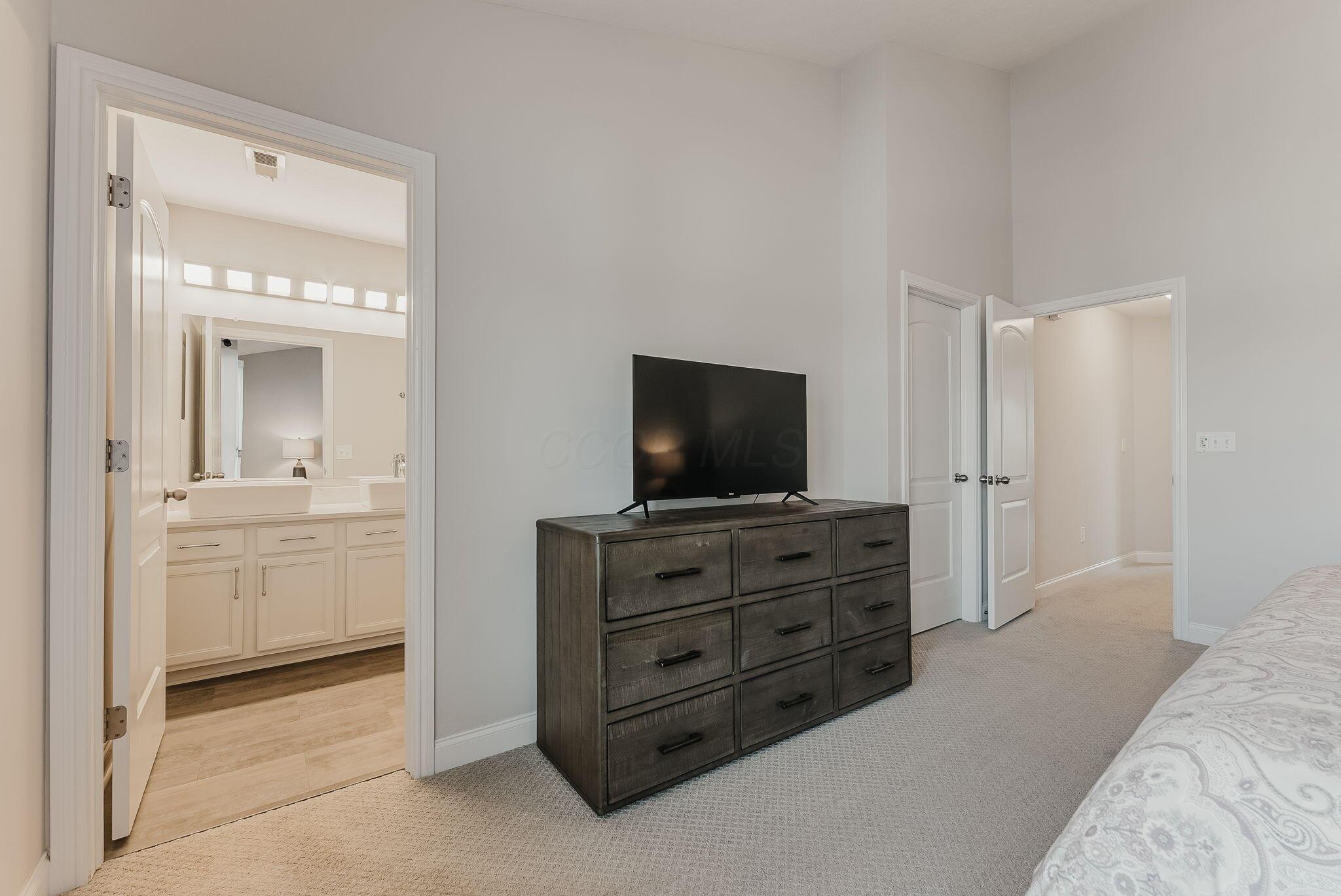 5992 Woodshire Drive, 102