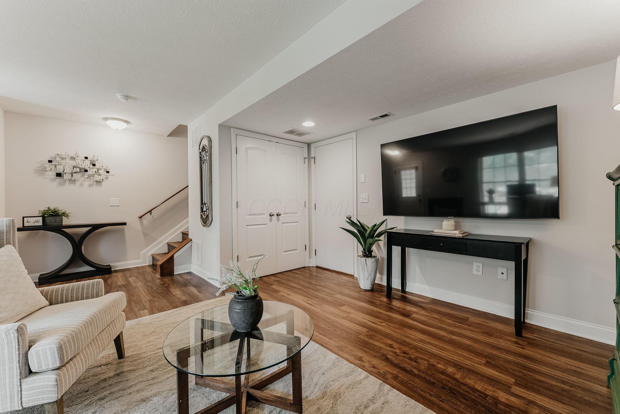 5992 Woodshire Drive, 102