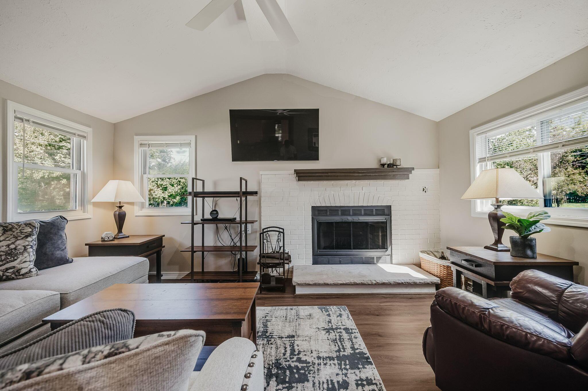 438 Electric Avenue