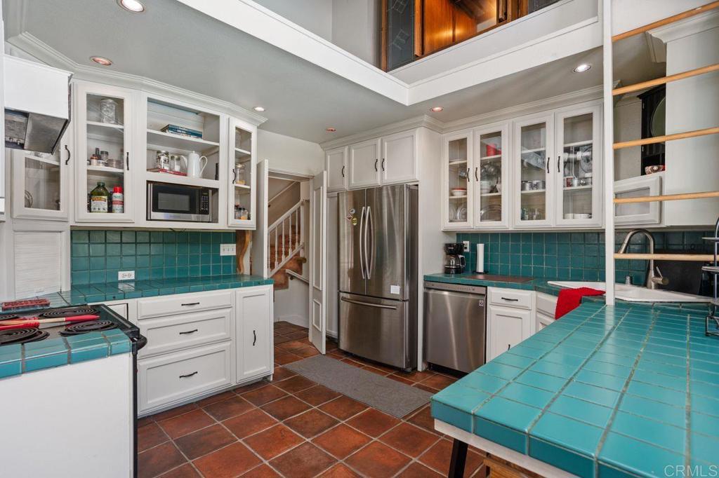 9130 Ellingham Street