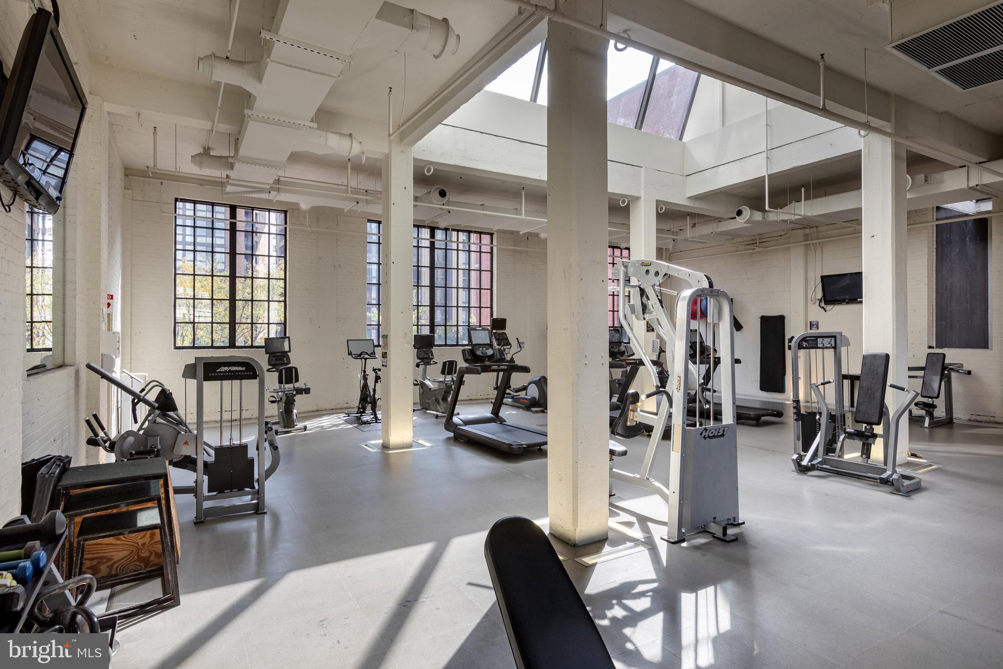 437 New York Ave NW #909