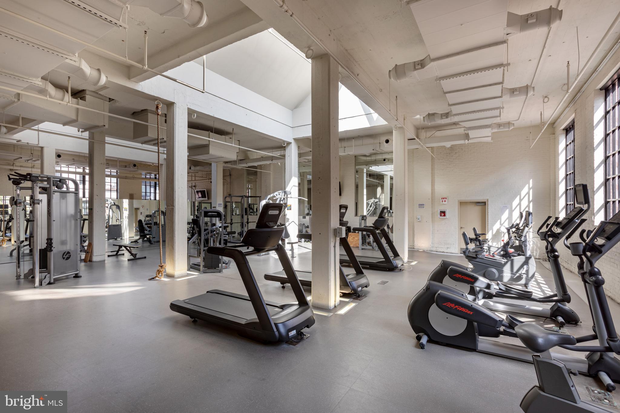 437 New York Ave NW #909