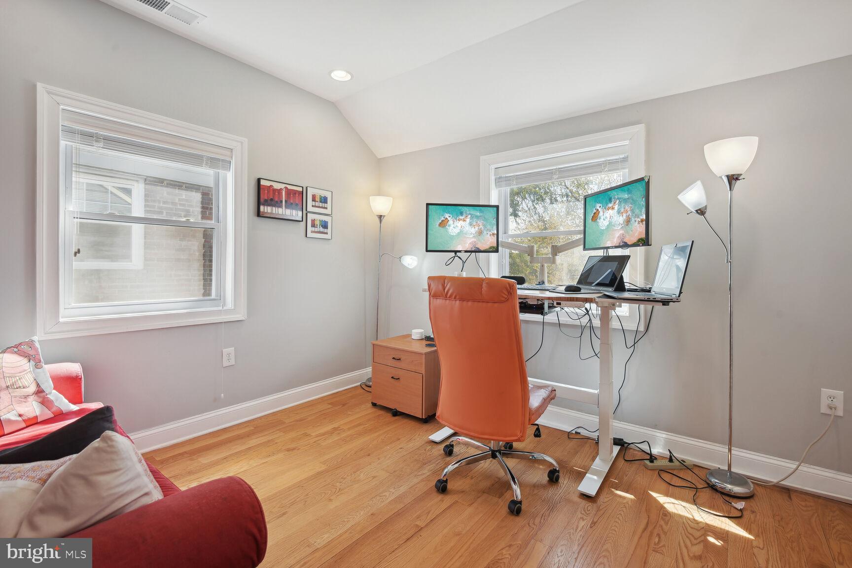 1247 Underwood St NW