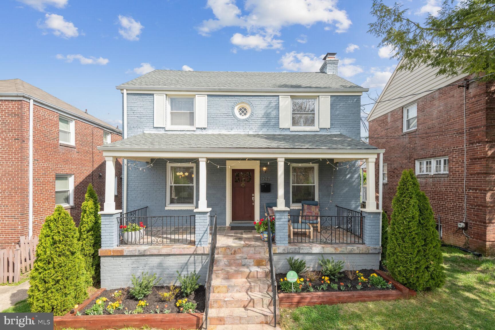1247 Underwood St NW