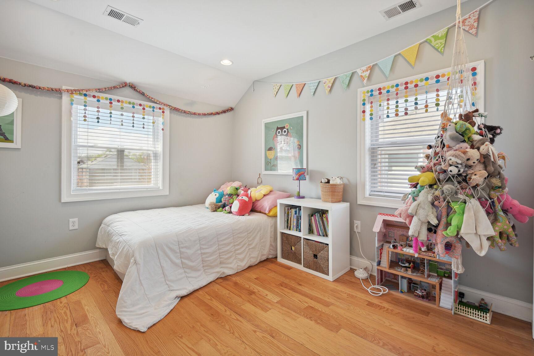 1247 Underwood St NW