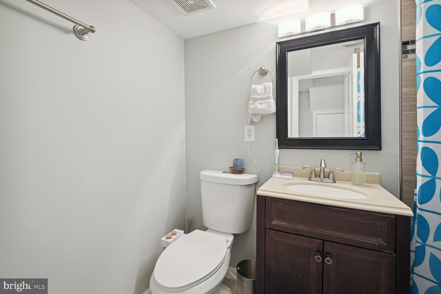 1247 Underwood St NW