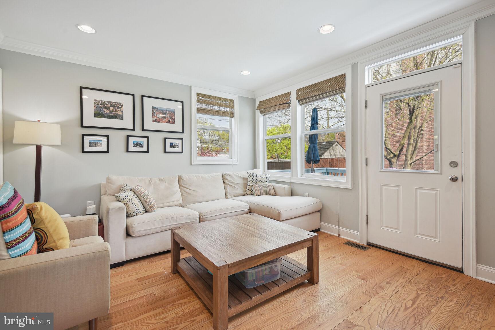 1247 Underwood St NW