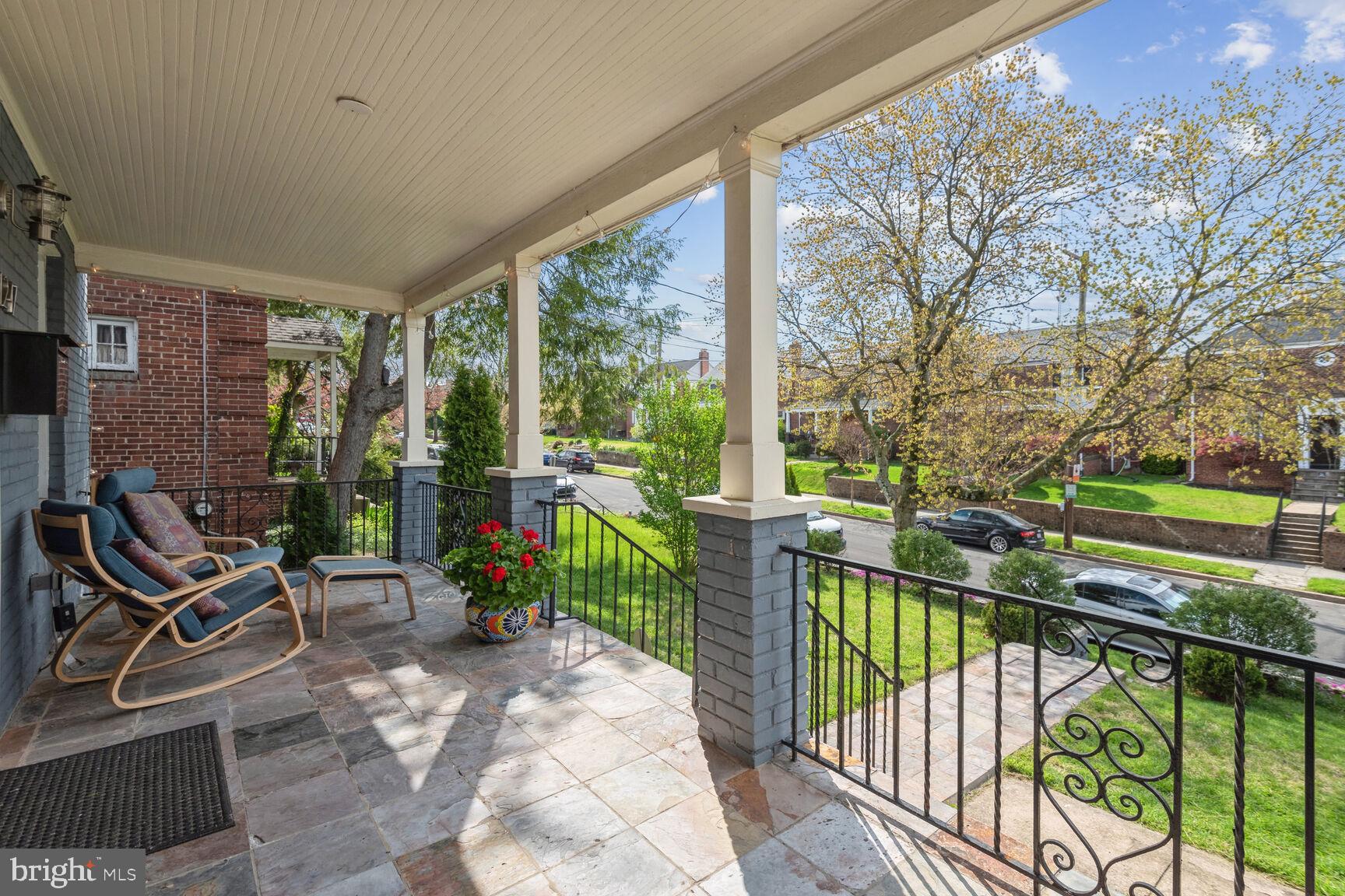 1247 Underwood St NW