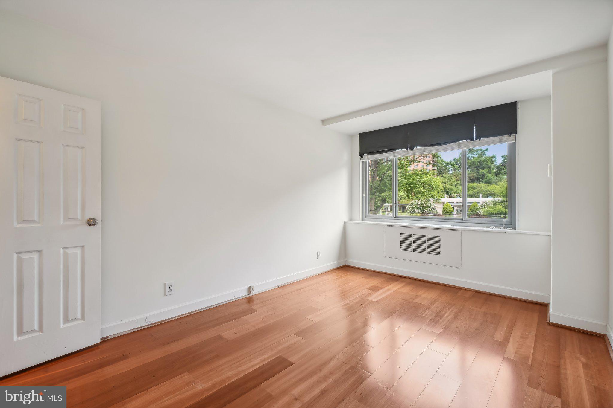 4200 Cathedral Ave NW #604