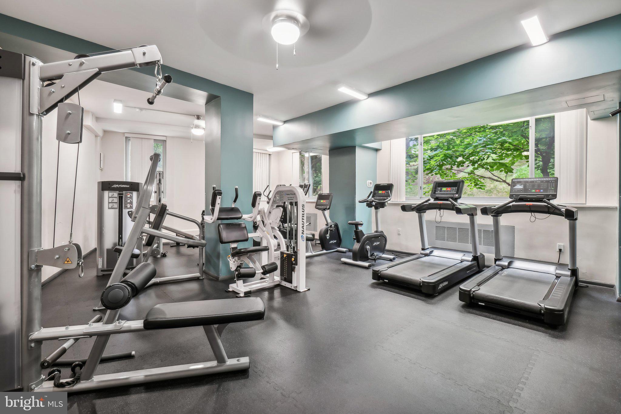 4200 Cathedral Ave NW #604