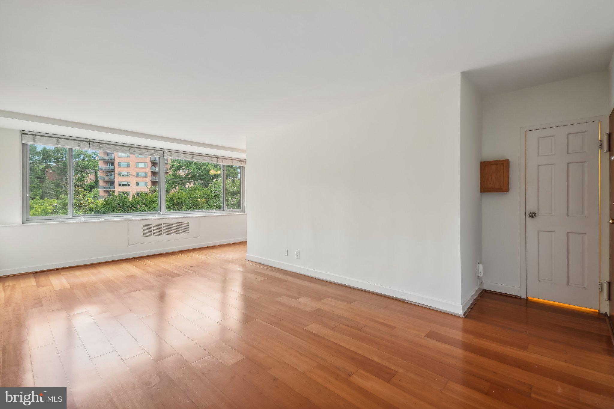 4200 Cathedral Ave NW #604