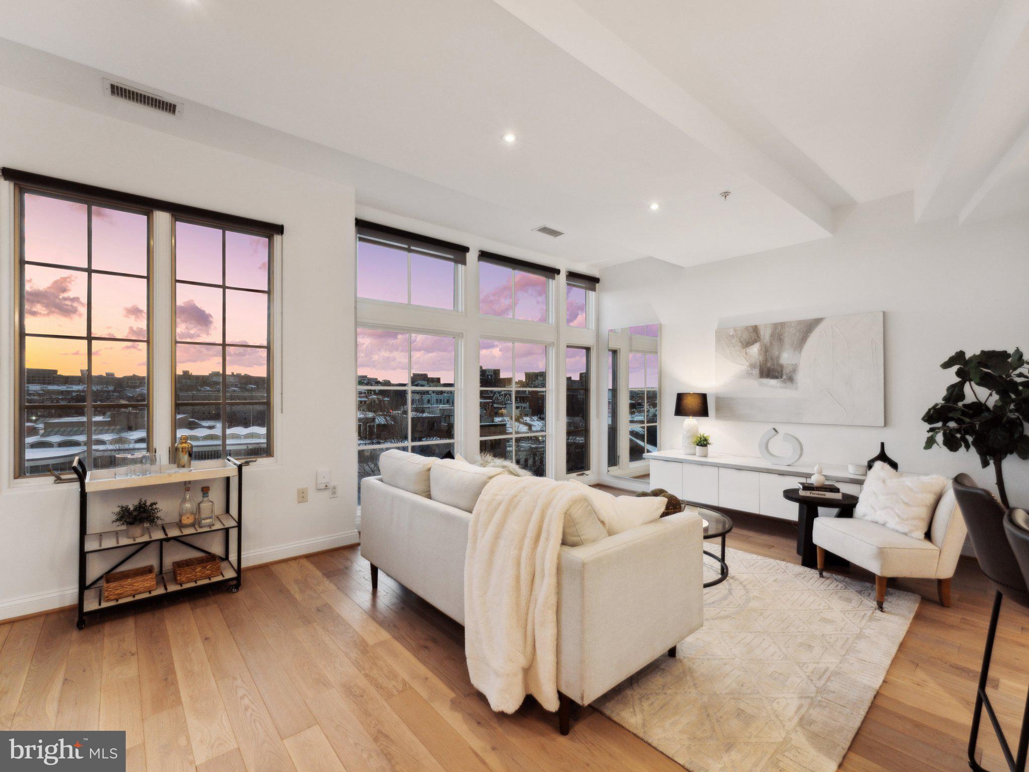 2200 17th St NW #210