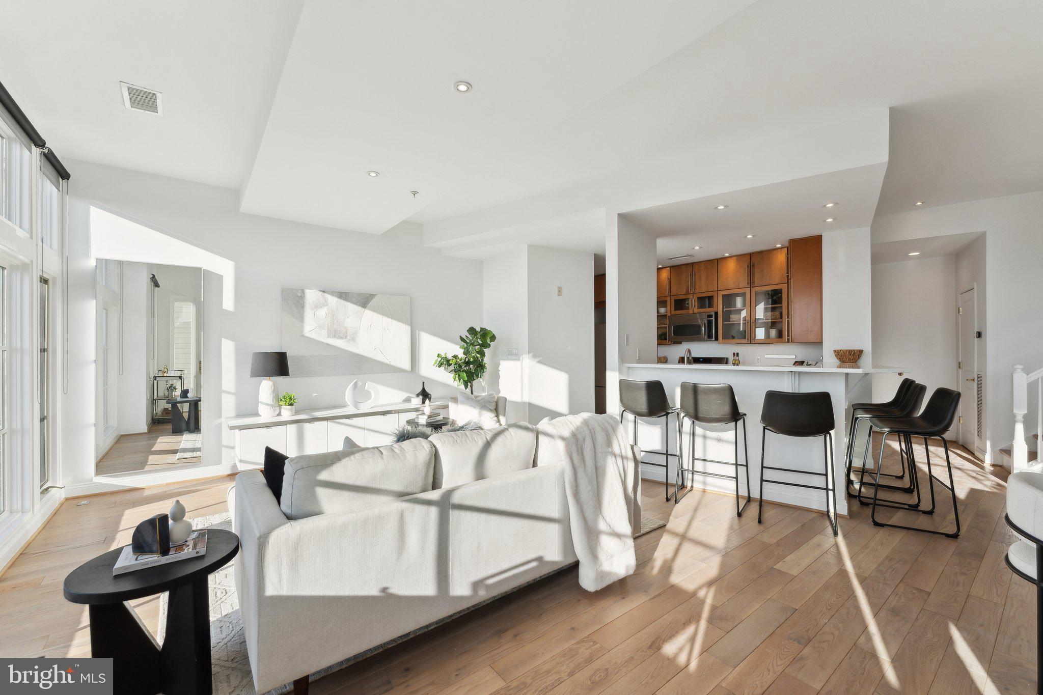 2200 17th St NW #210