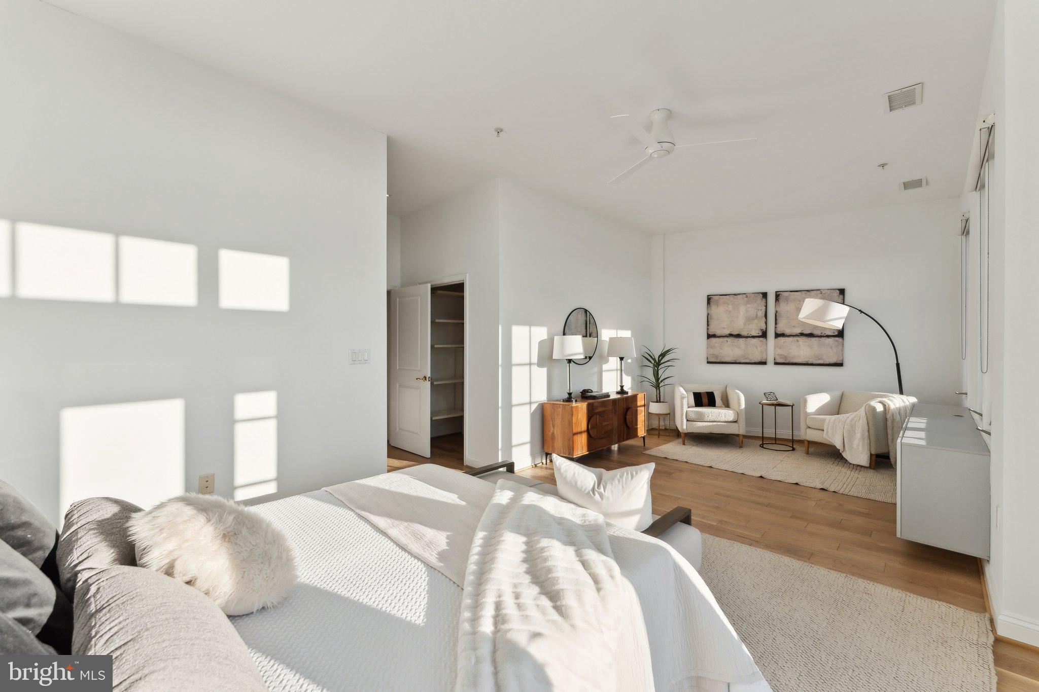 2200 17th St NW #210