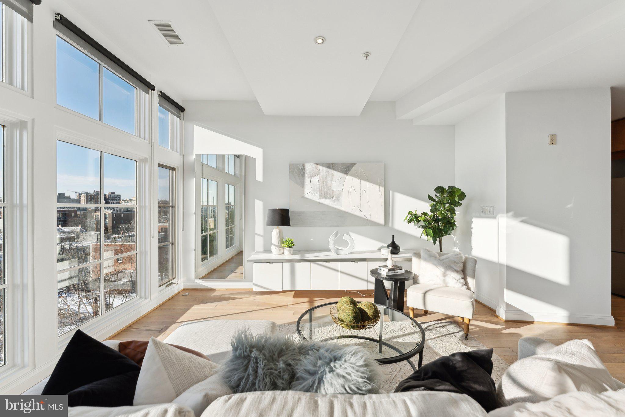 2200 17th St NW #210