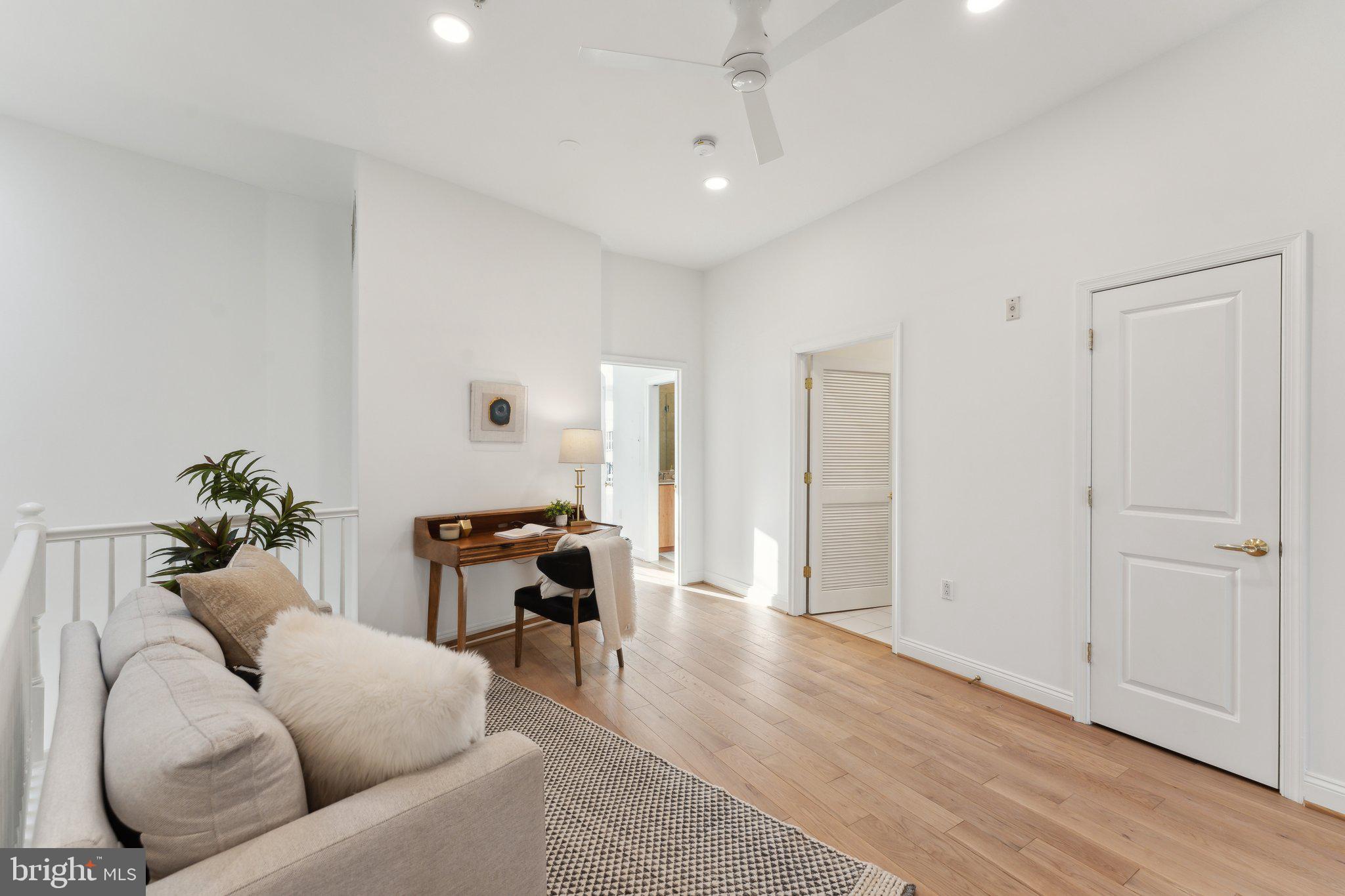 2200 17th St NW #210