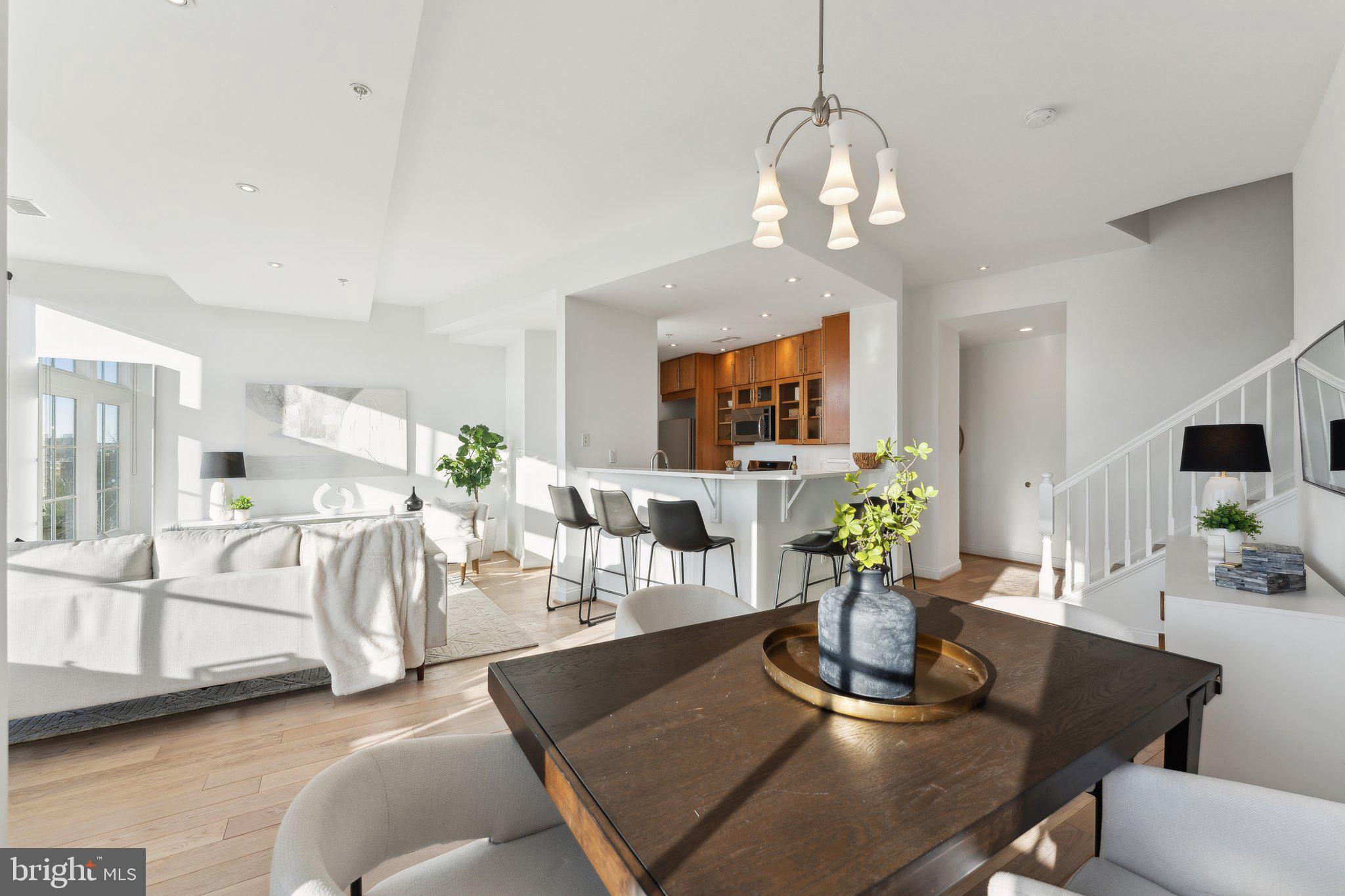 2200 17th St NW #210